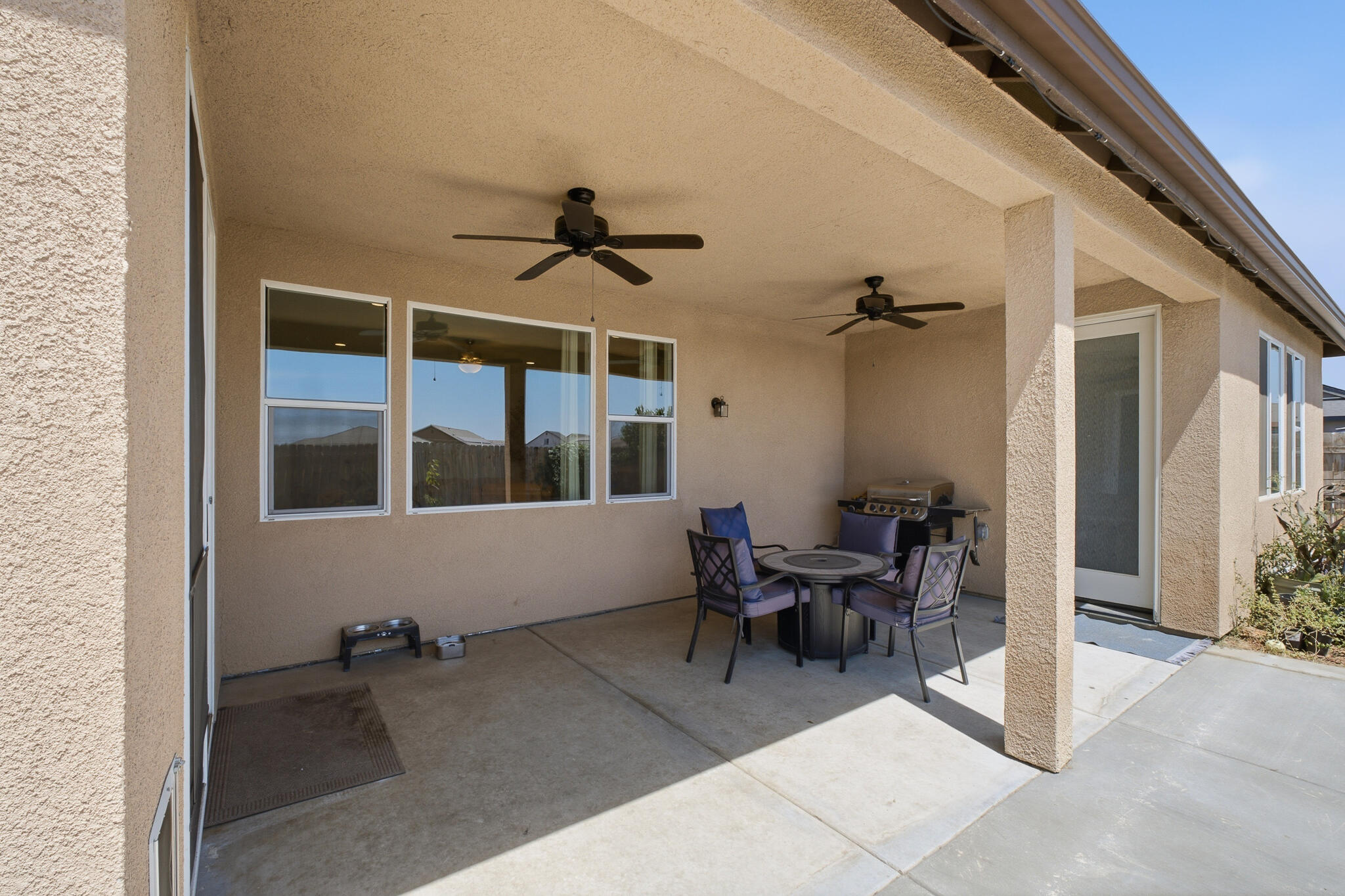 1977 Sherbrook Ave, Tulare, CA 93274
