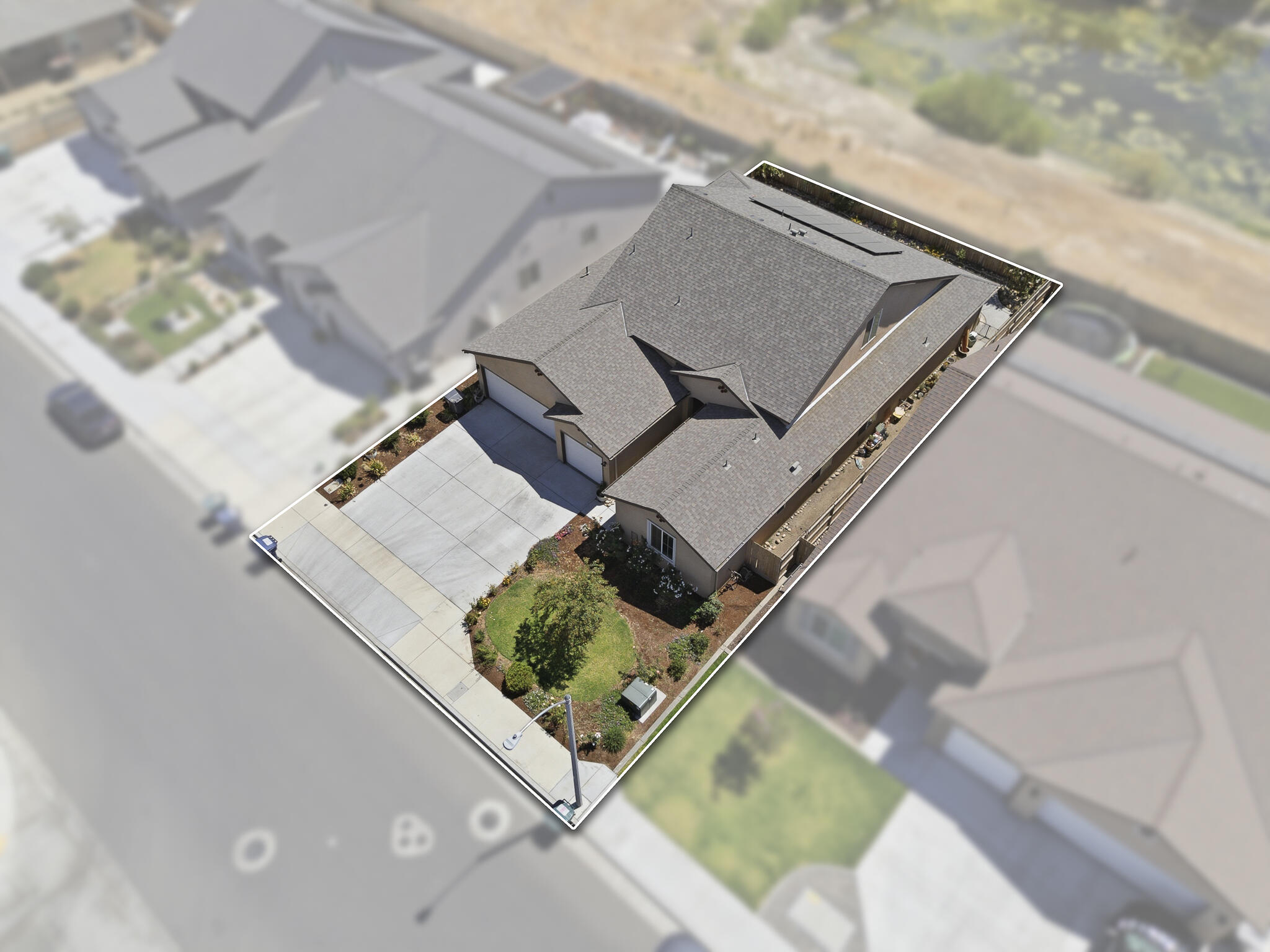 1977 Sherbrook Ave, Tulare, CA 93274