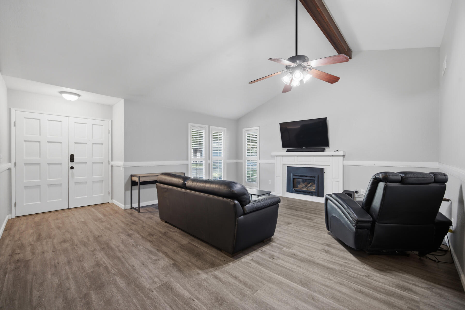 2520 E Tulare Ave, Visalia, CA 93292