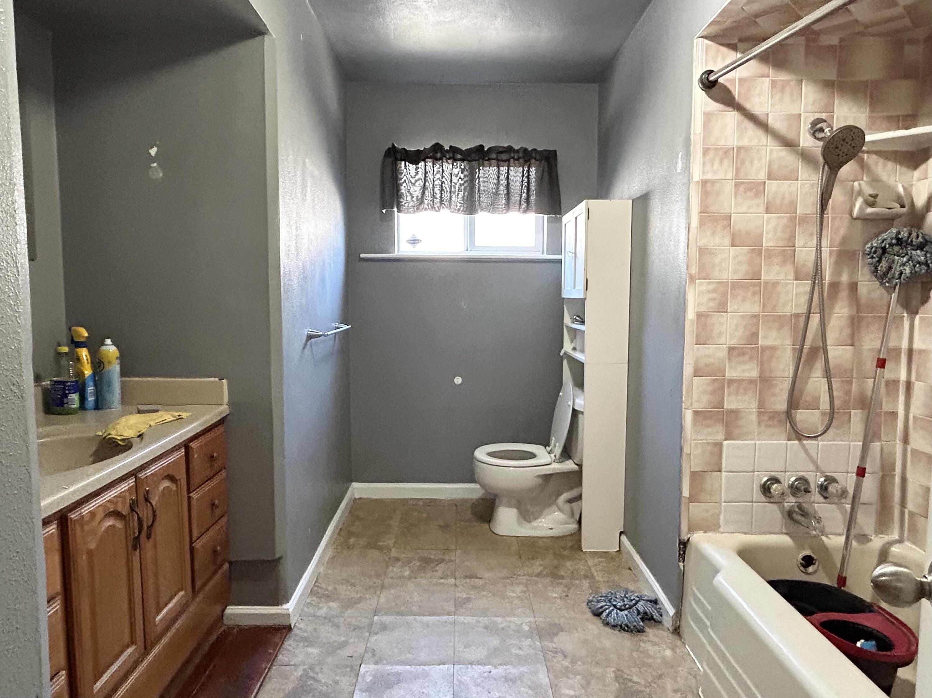 603 S Spruce St, Tulare, CA 93274