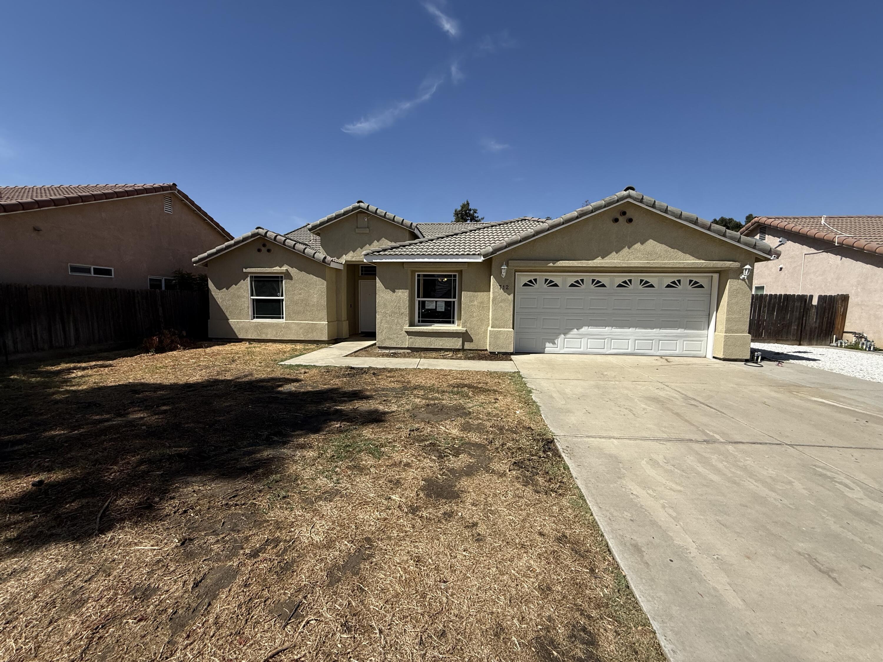 712 Moraga Ct, Tulare, CA 93274