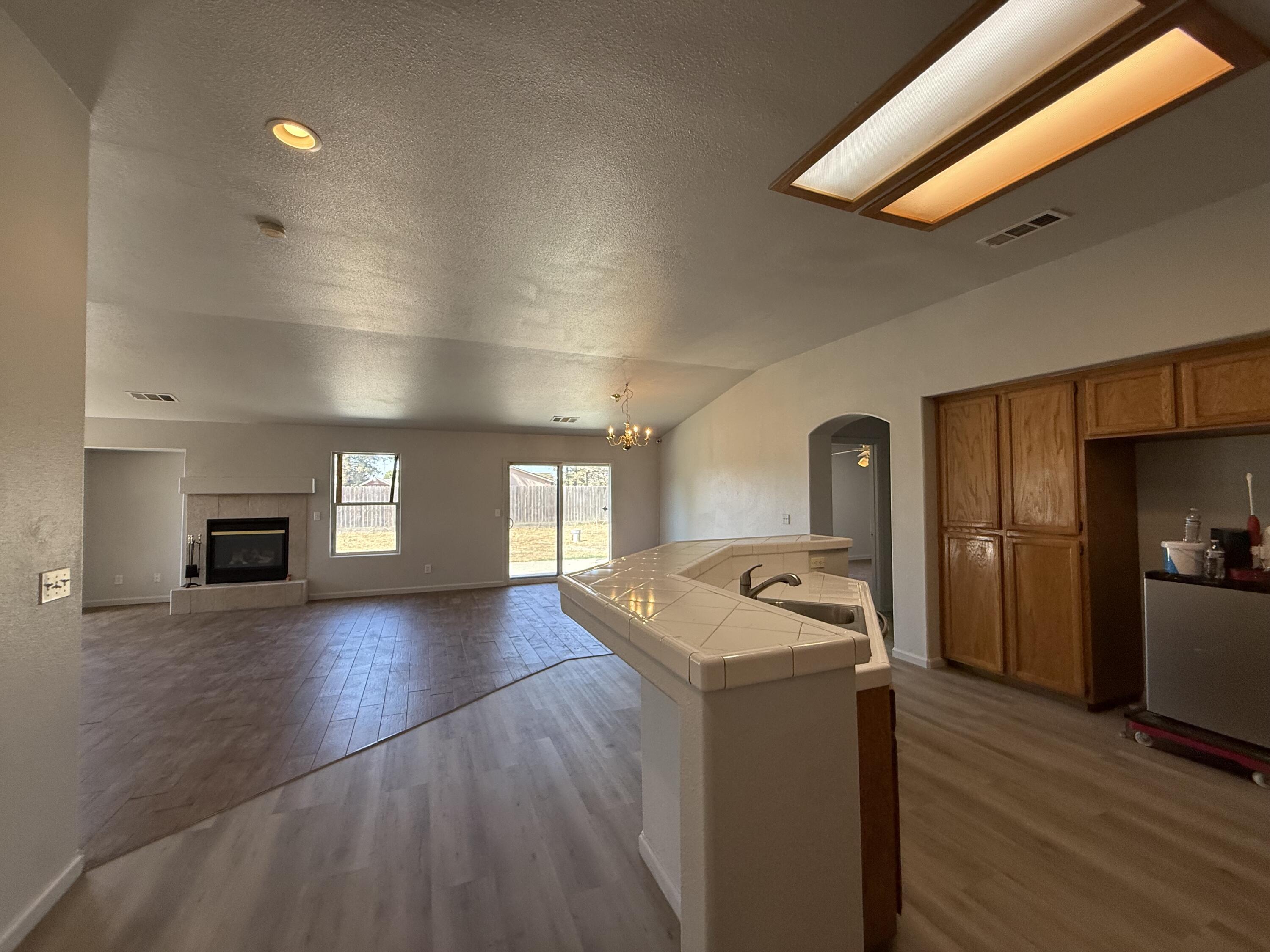 712 Moraga Ct, Tulare, CA 93274