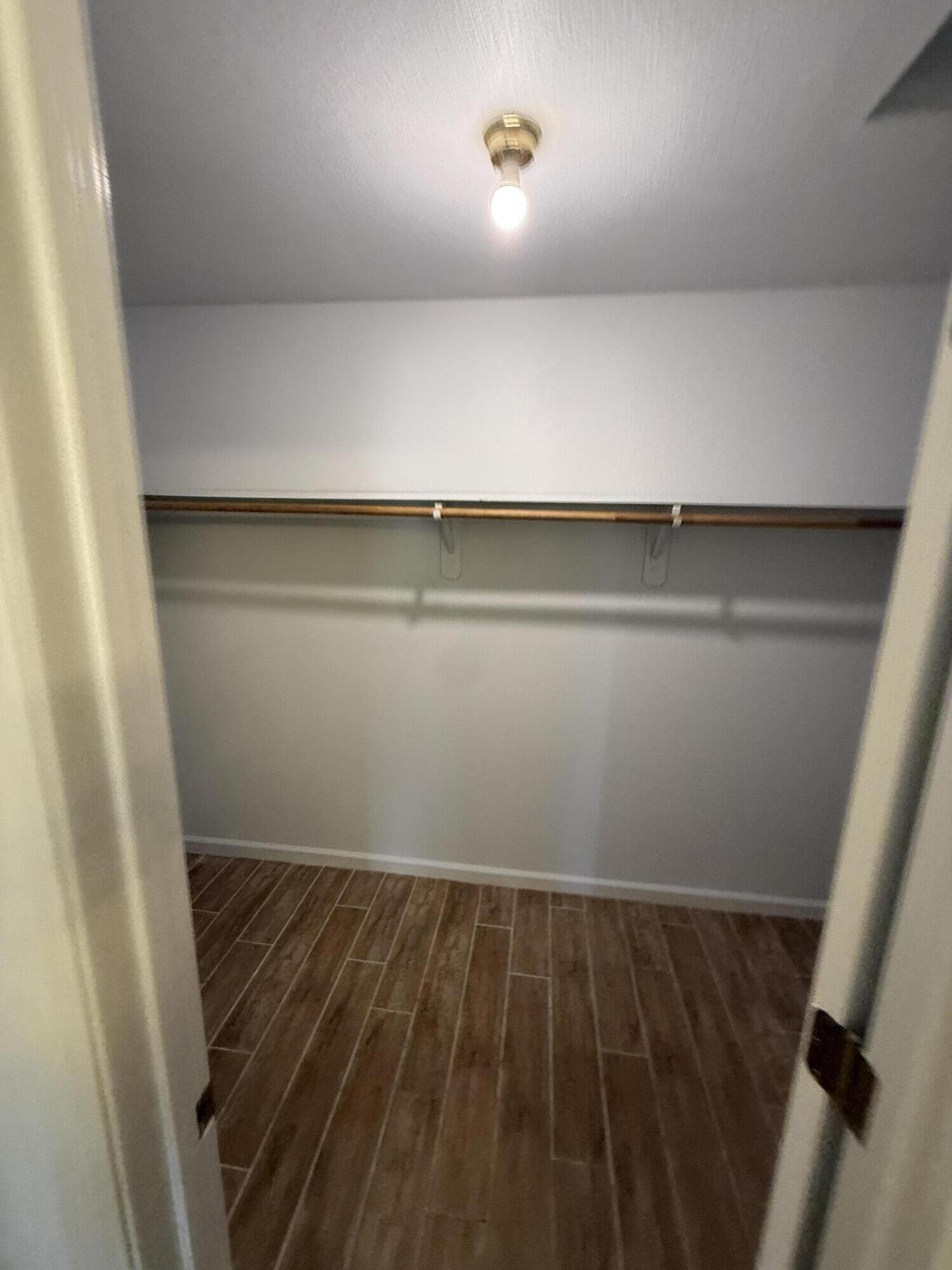 712 Moraga Ct, Tulare, CA 93274