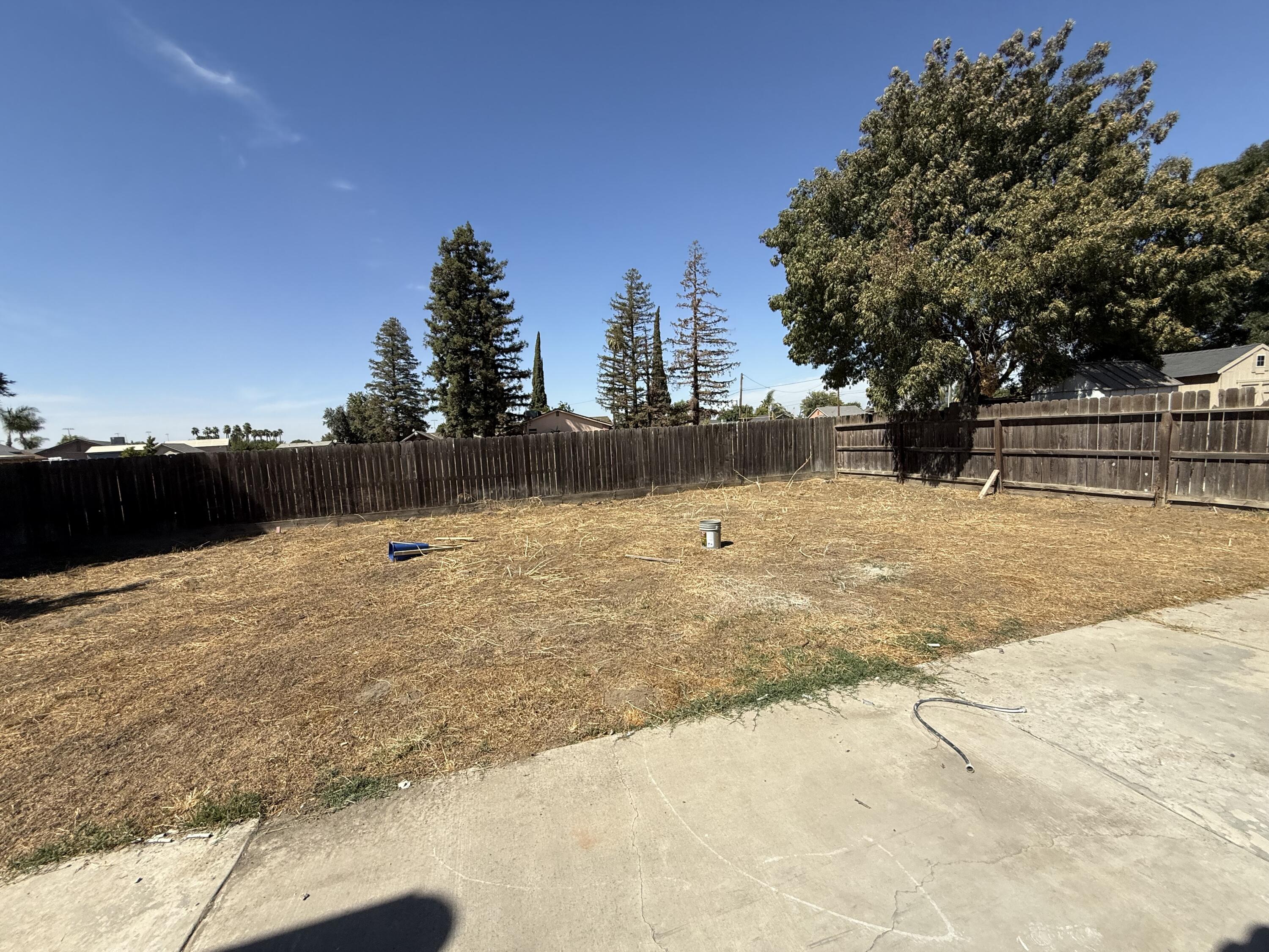 712 Moraga Ct, Tulare, CA 93274