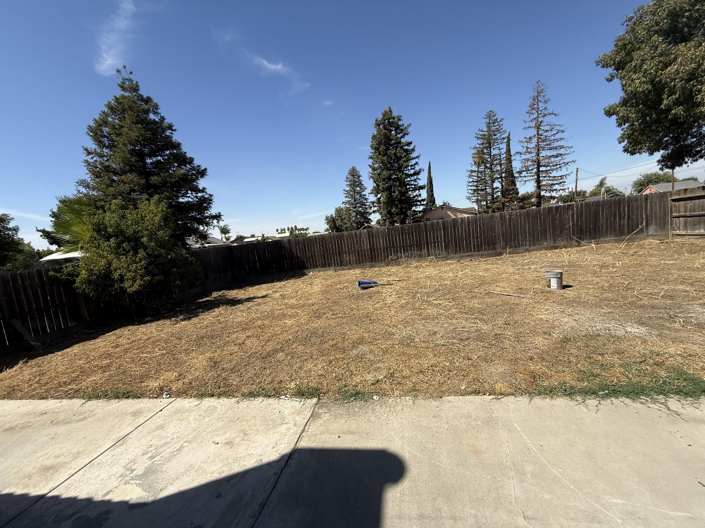 712 Moraga Ct, Tulare, CA 93274