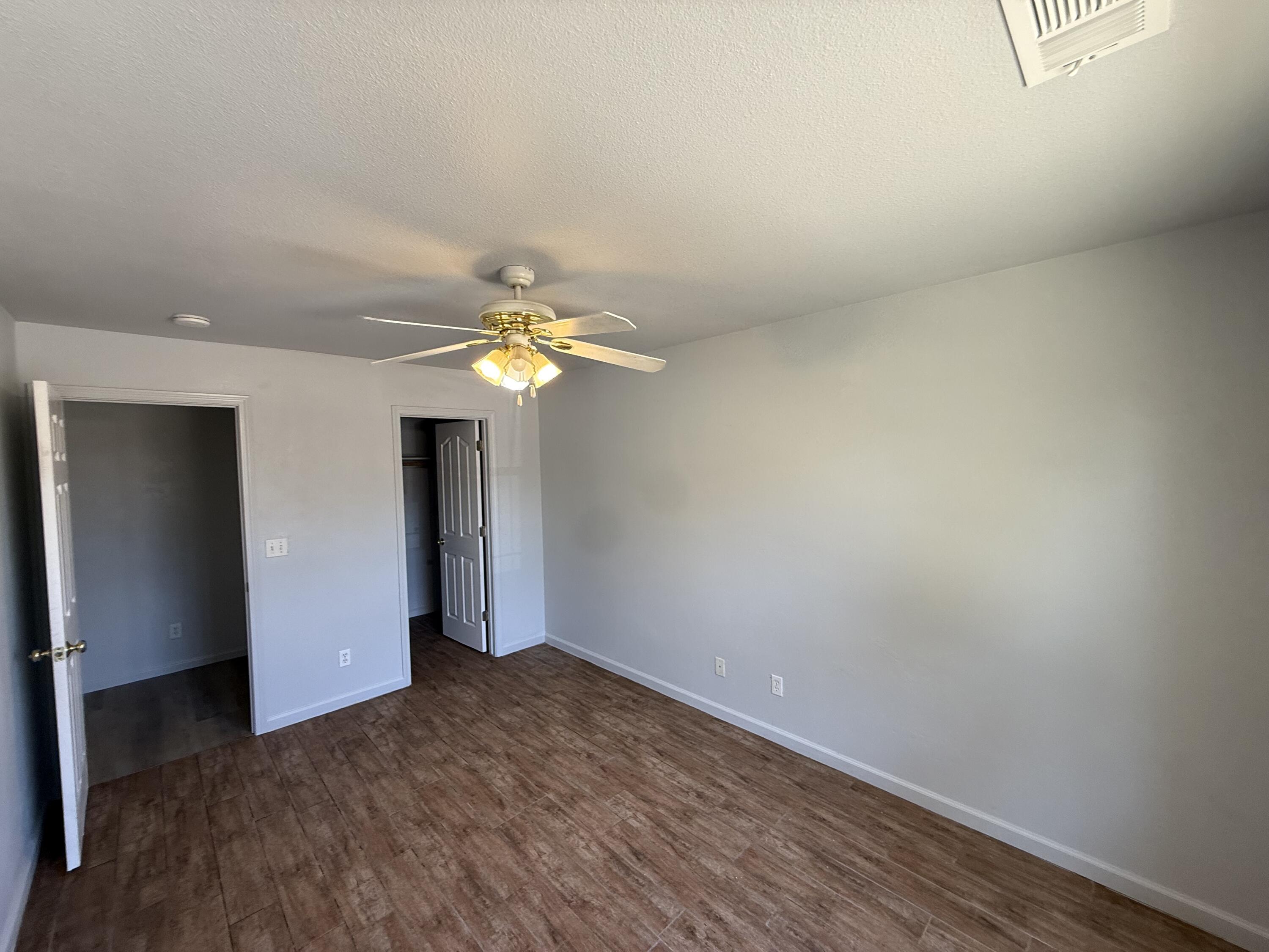 712 Moraga Ct, Tulare, CA 93274