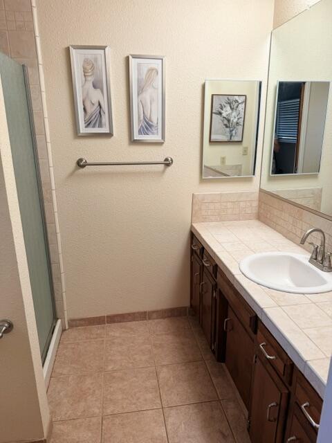 3831 W Hillsdale Ave, Visalia, CA 93291