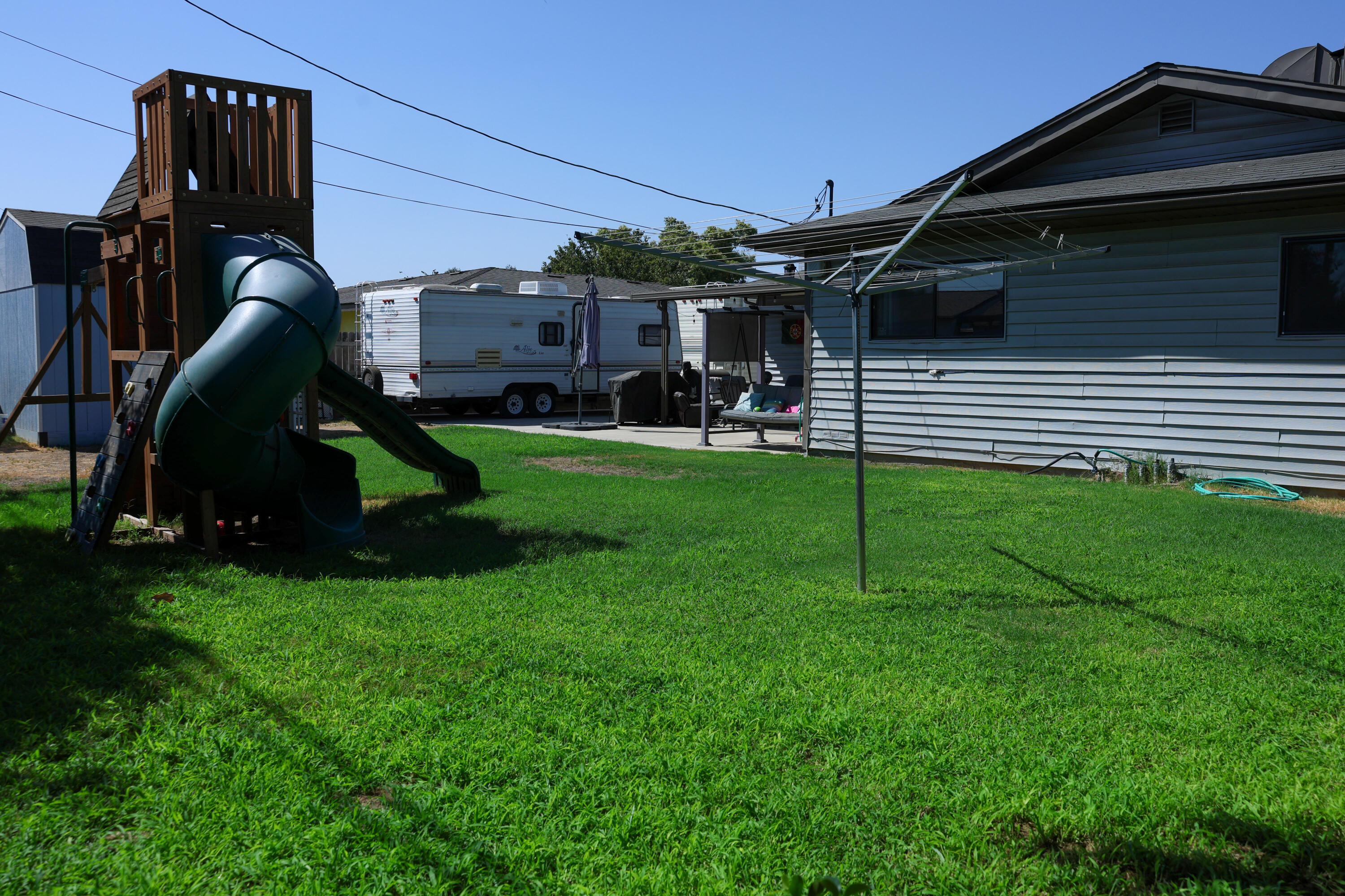 1709 E Burton Ave, Tulare, CA 93274