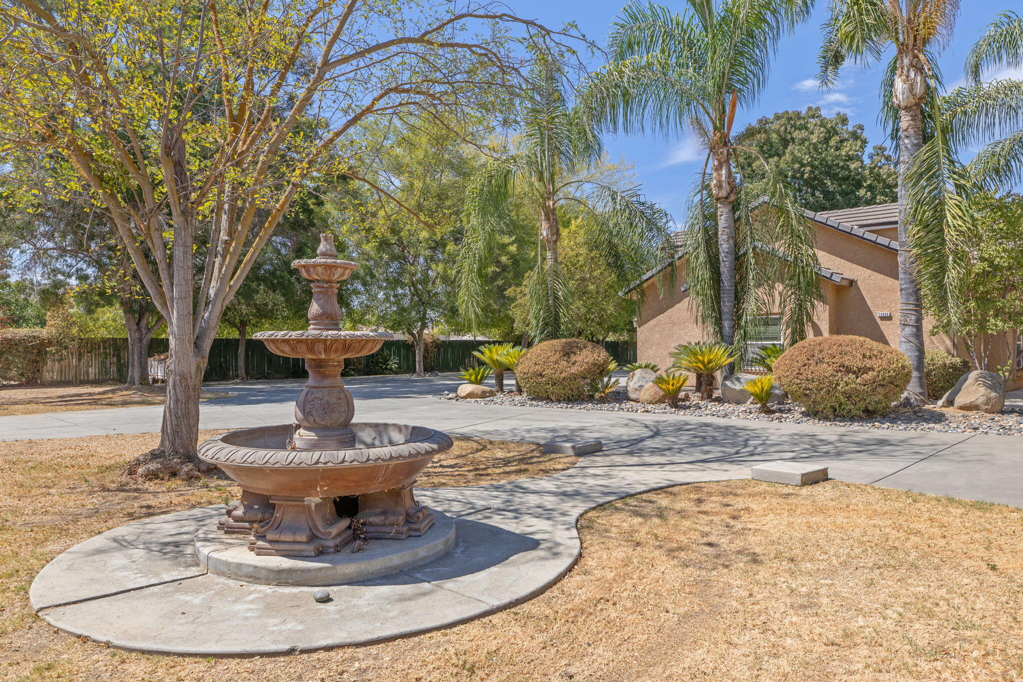 12524 Ave 320, Visalia, CA 93291