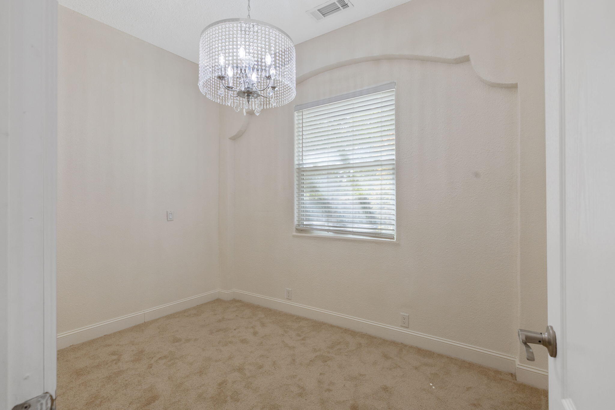 12524 Ave 320, Visalia, CA 93291