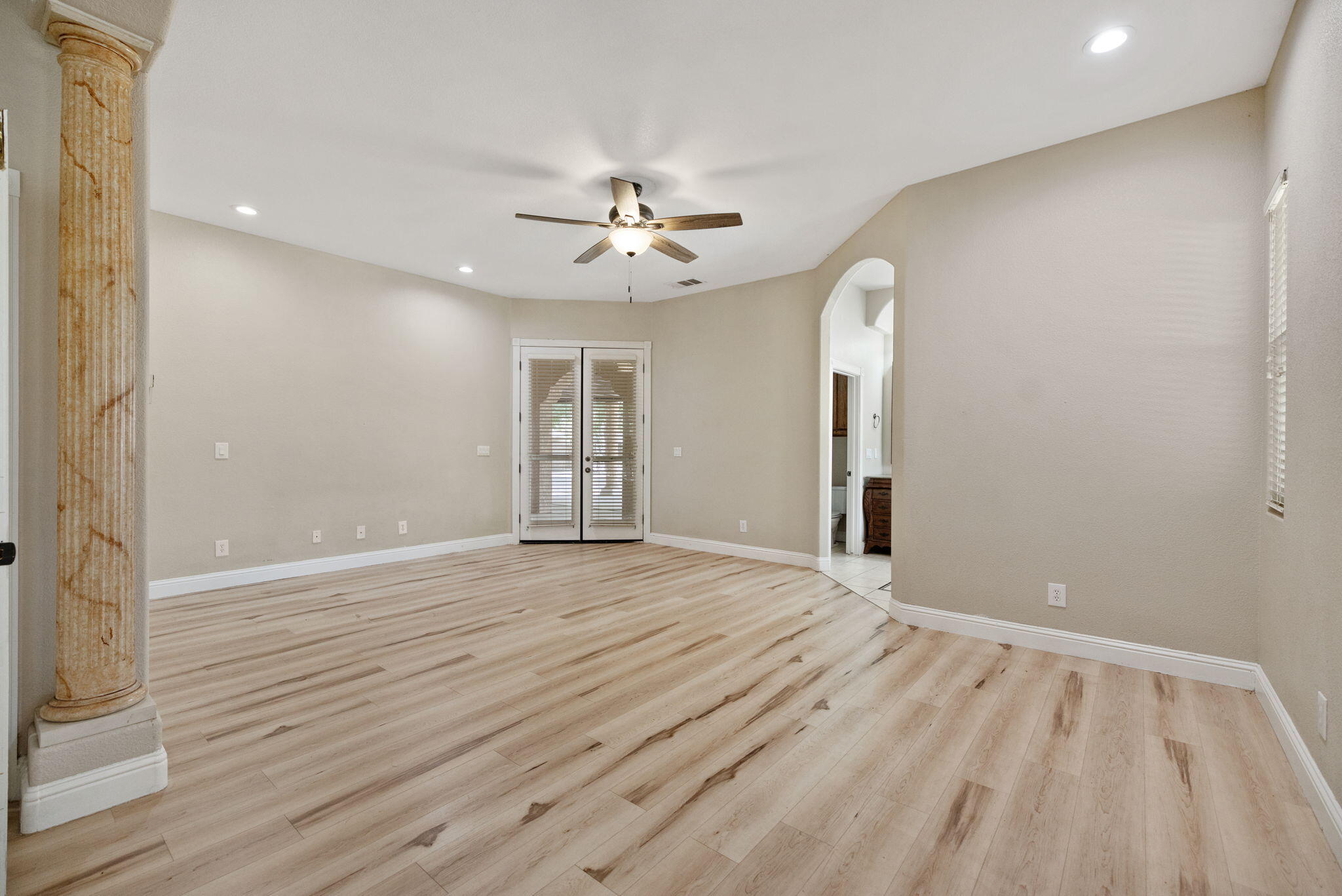 12524 Ave 320, Visalia, CA 93291