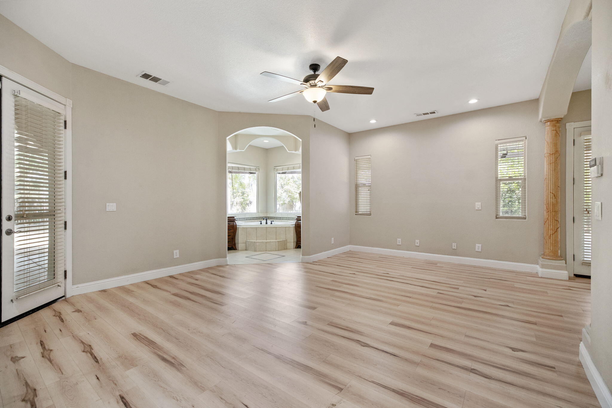 12524 Ave 320, Visalia, CA 93291