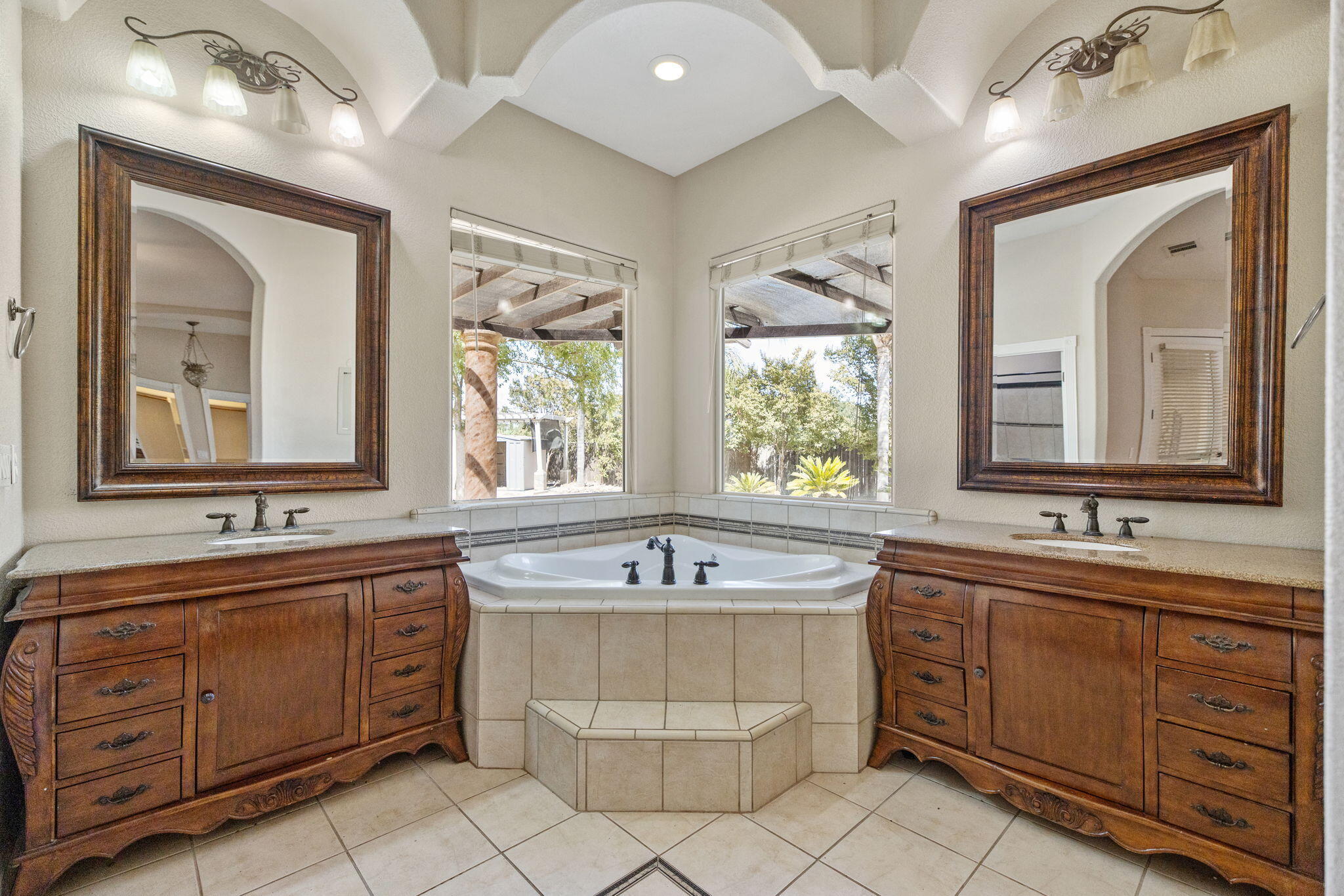 12524 Ave 320, Visalia, CA 93291