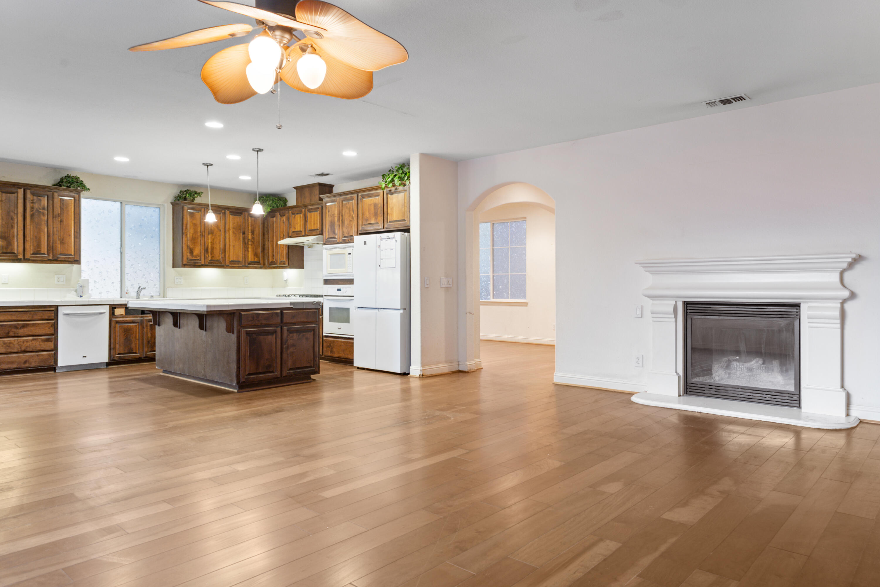 2669 Crystal Downs Ave, Tulare, CA 93274