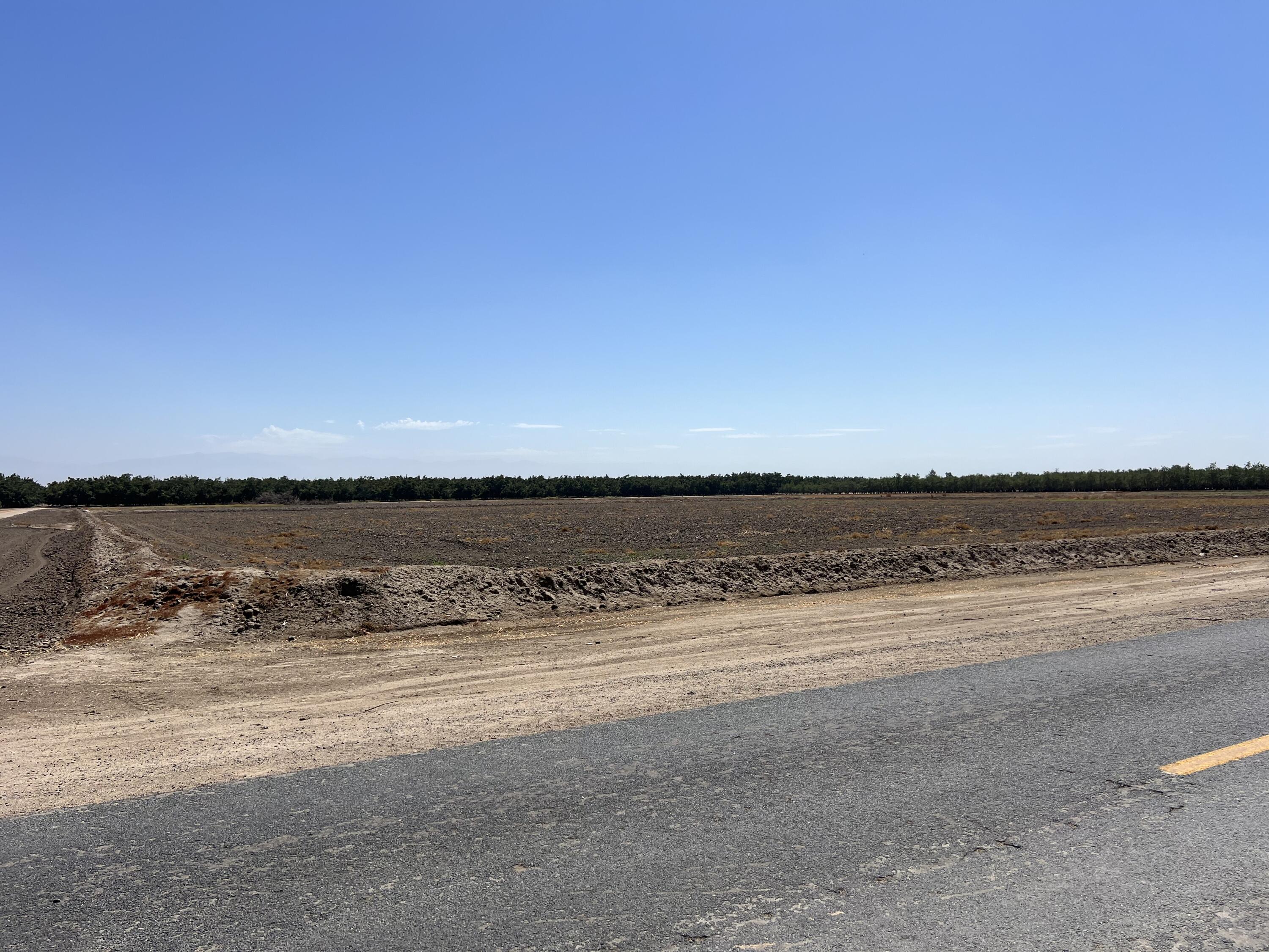 0, Strathmore, CA 93267