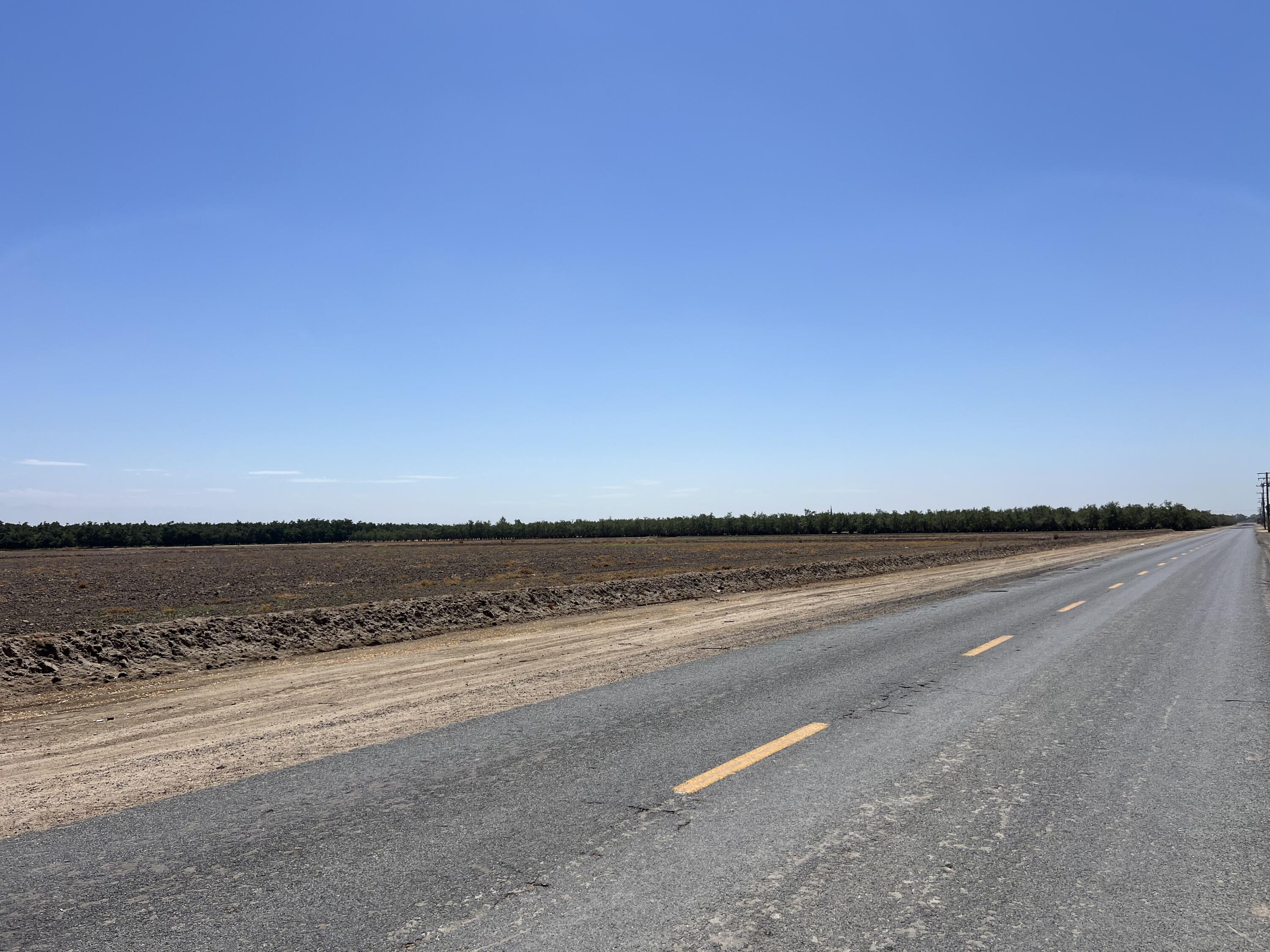 0, Strathmore, CA 93267