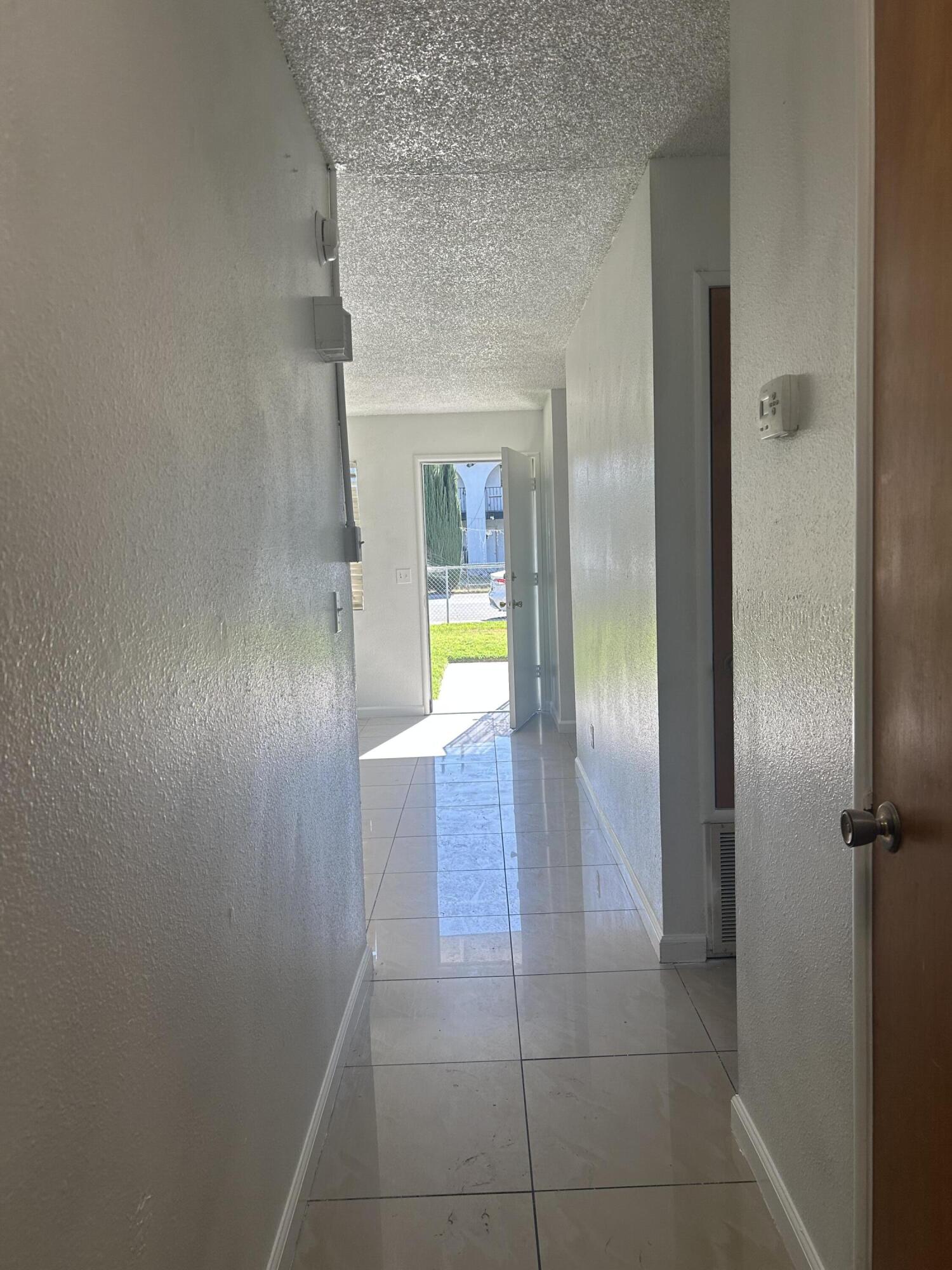 353 Holly St, Woodlake, CA 93286