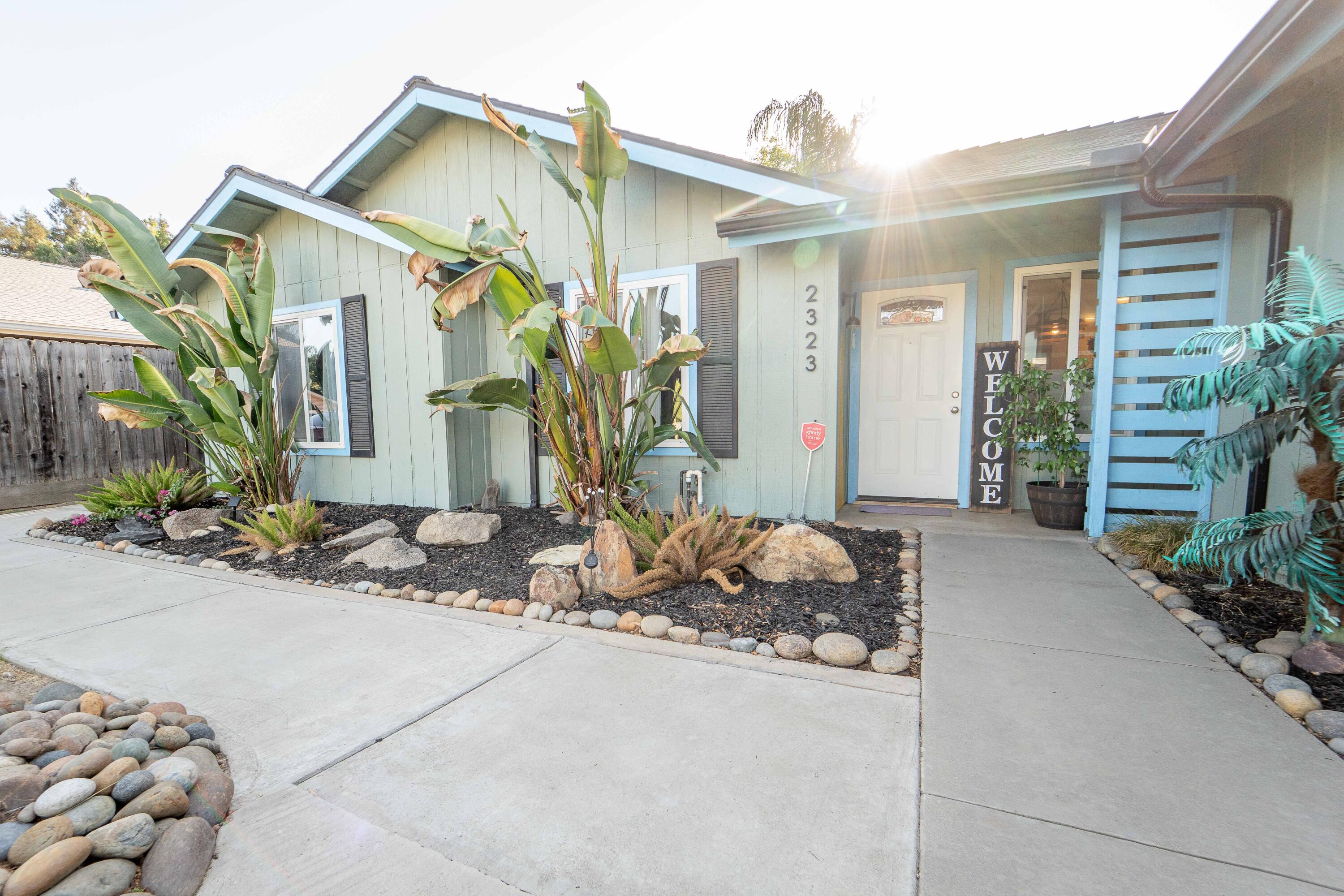 2323 S Peppertree St, Visalia, CA 93277