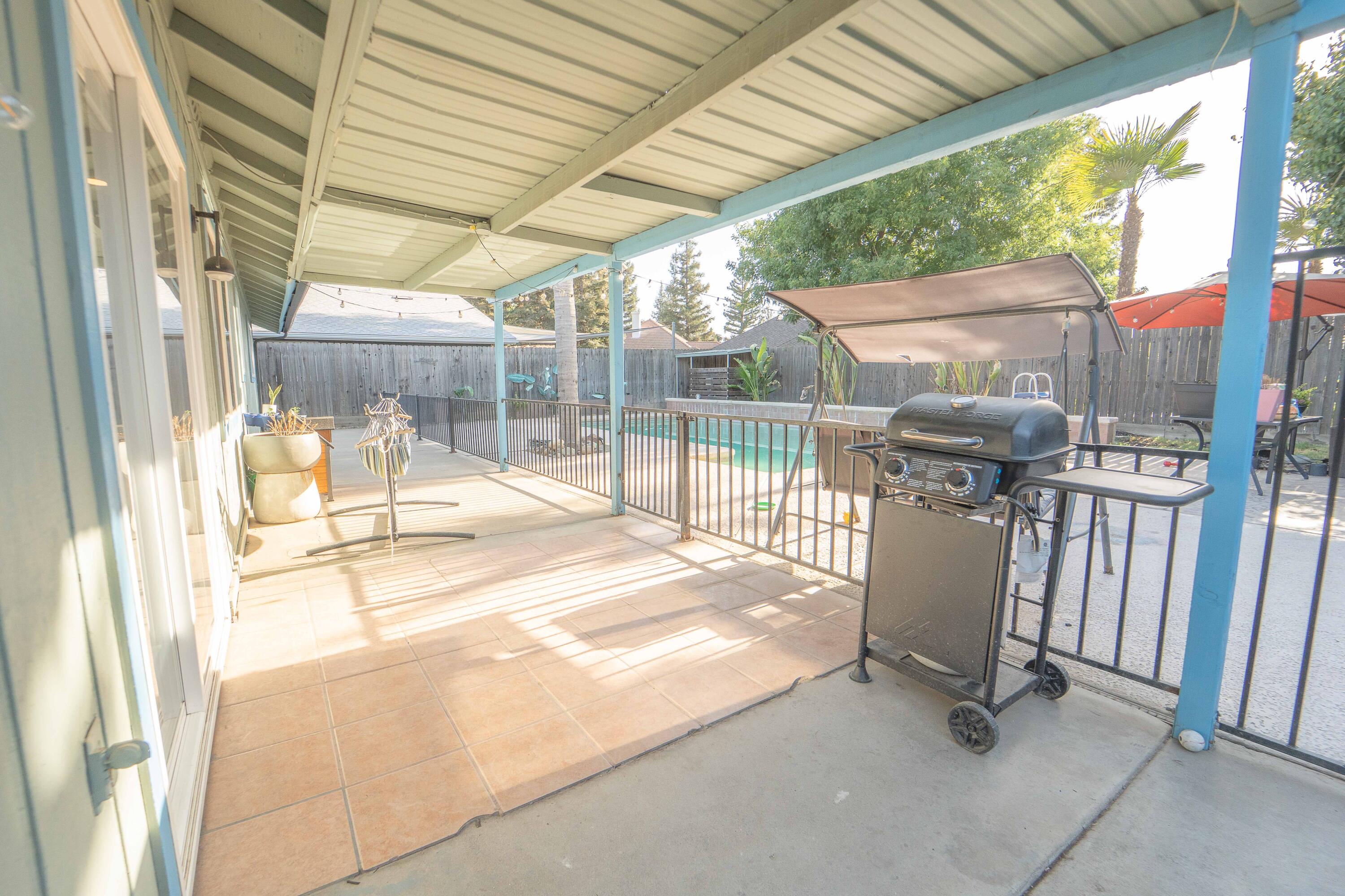 2323 S Peppertree St, Visalia, CA 93277