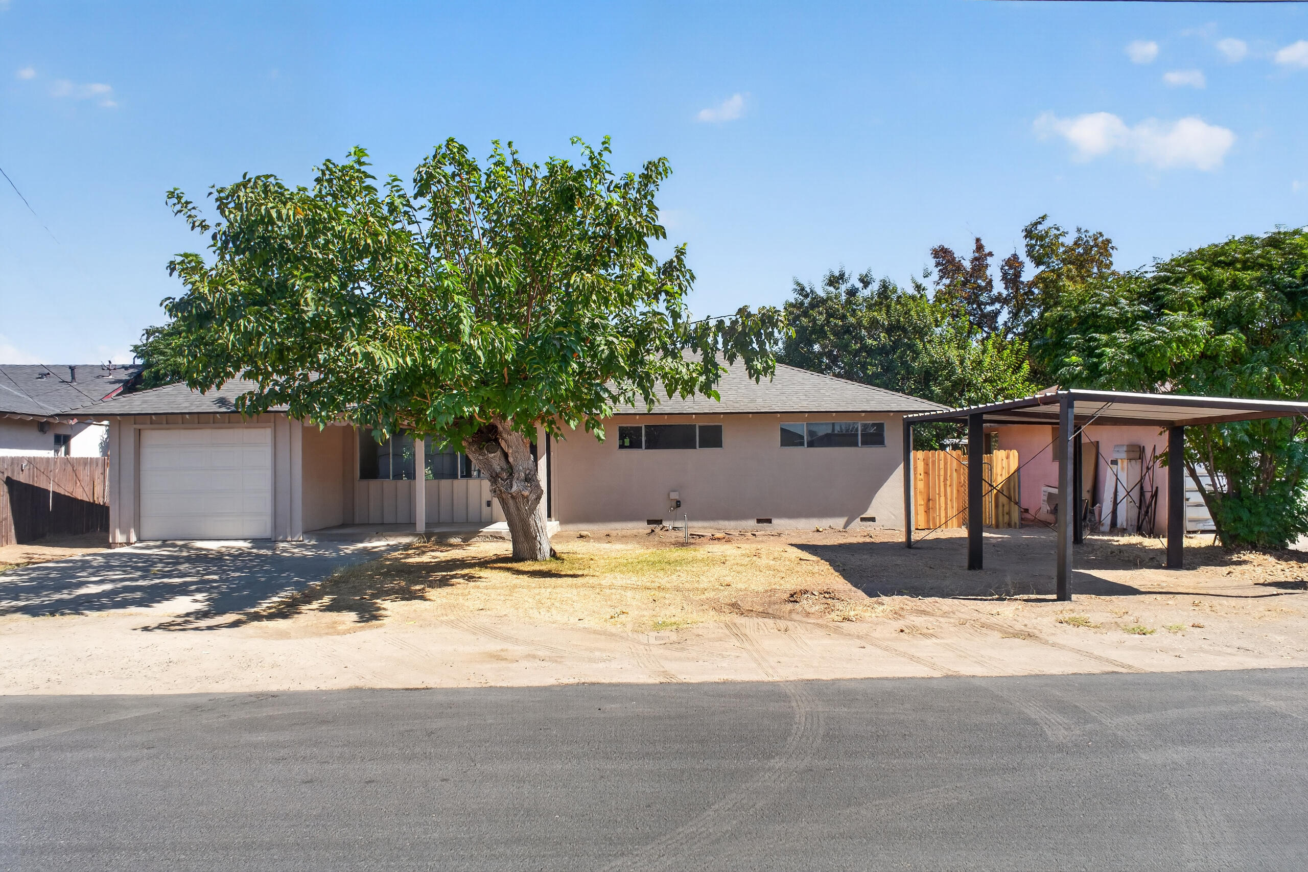 648 La Vida Ave, Porterville, CA 93257
