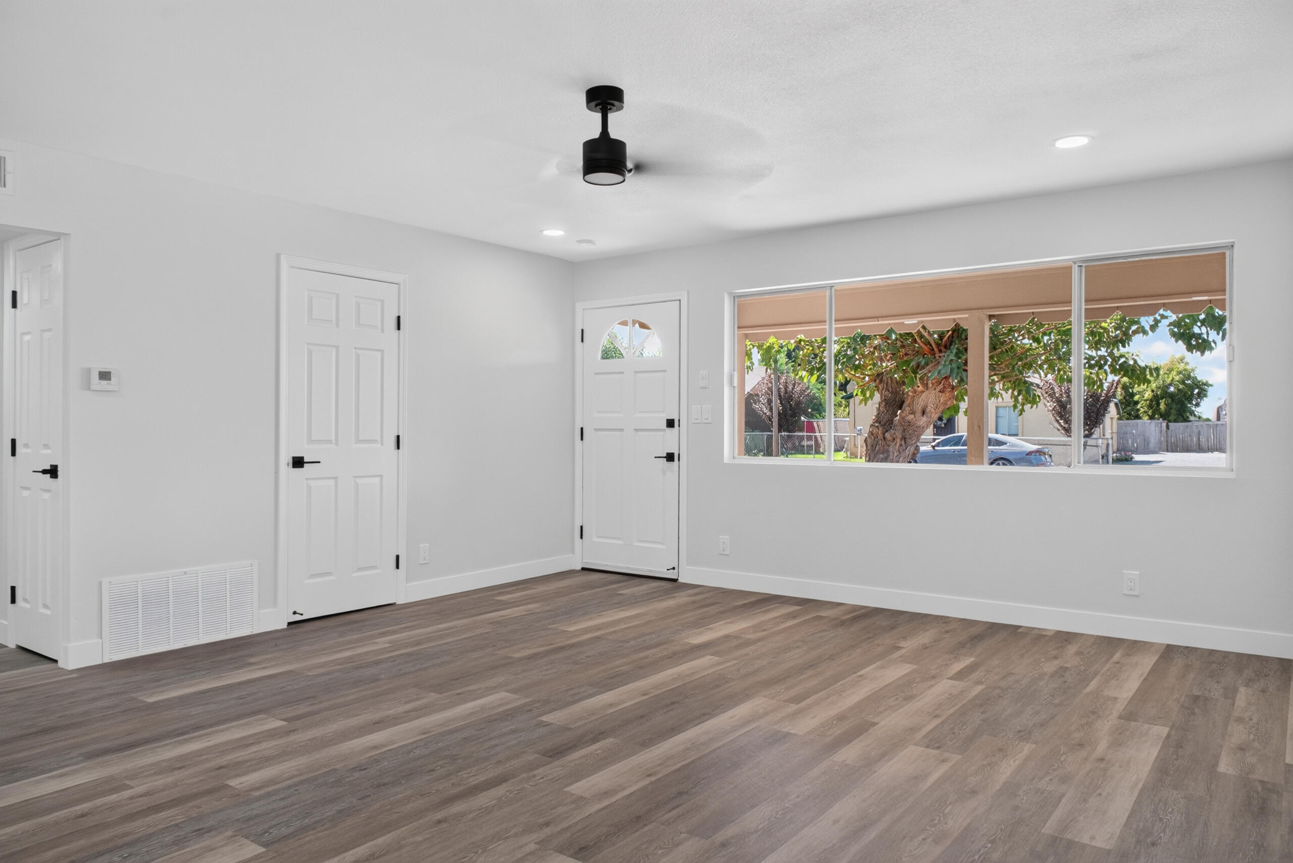 648 La Vida Ave, Porterville, CA 93257