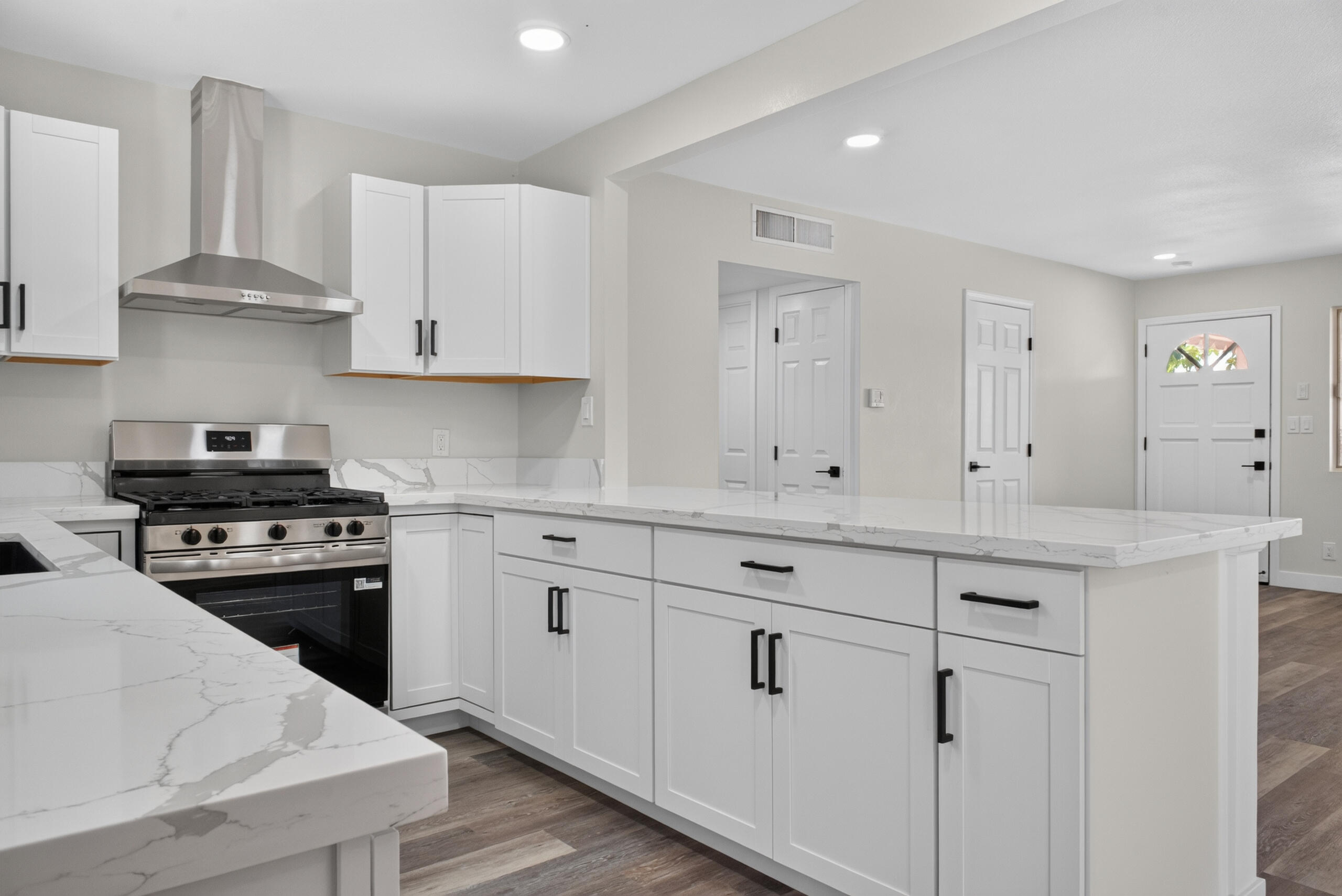 648 La Vida Ave, Porterville, CA 93257