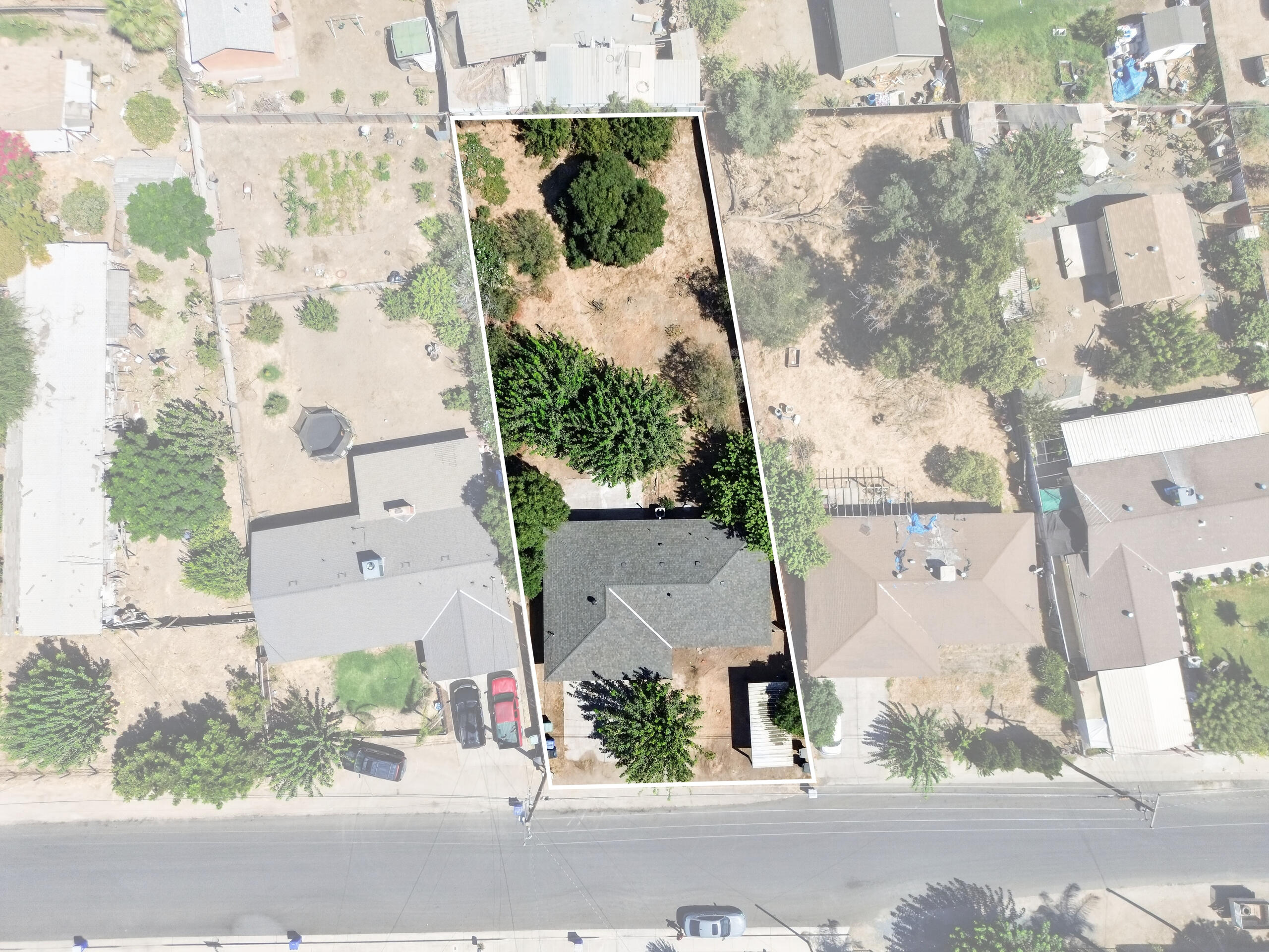 648 La Vida Ave, Porterville, CA 93257