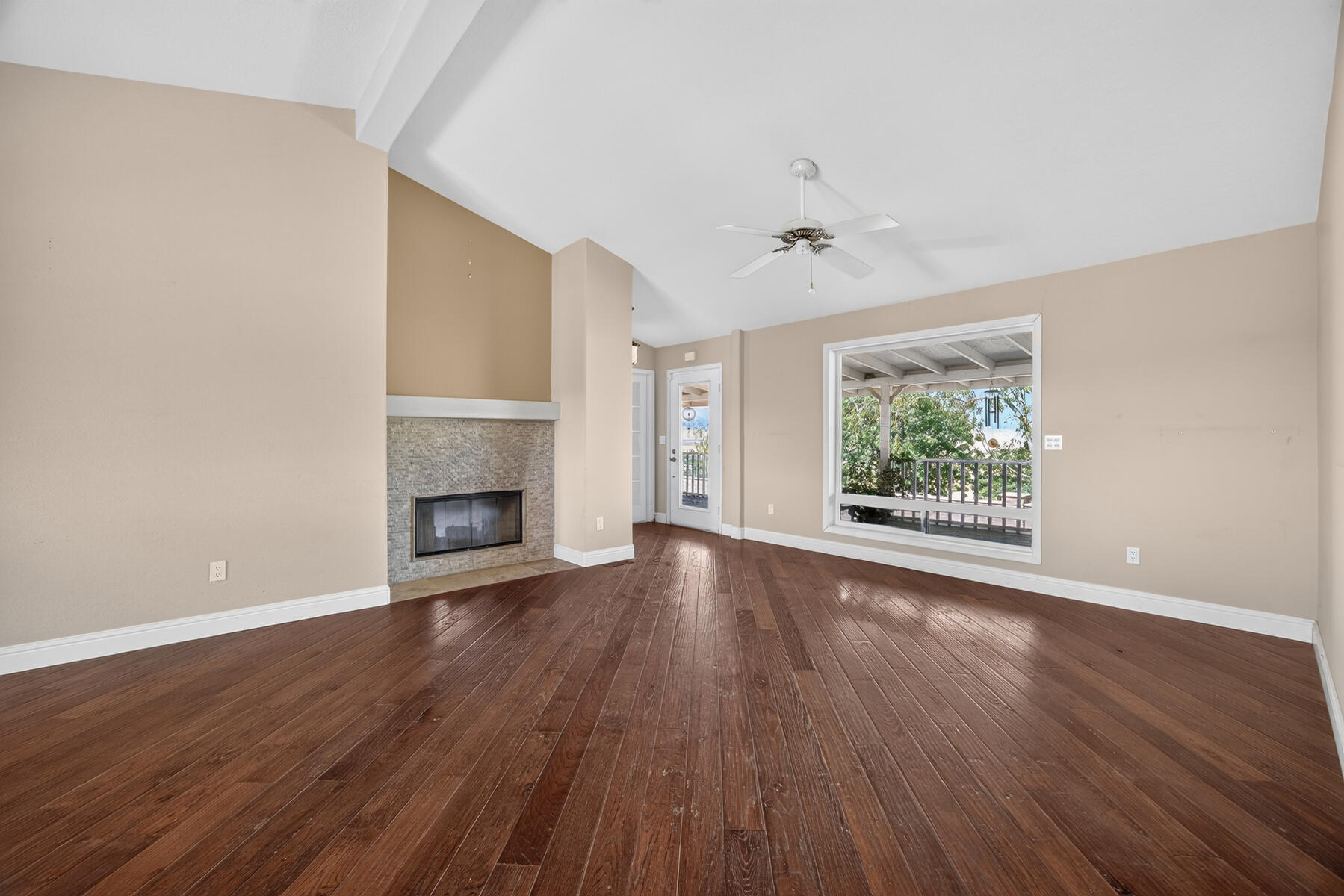 801 N 5th Ave, Avenal, CA 93204