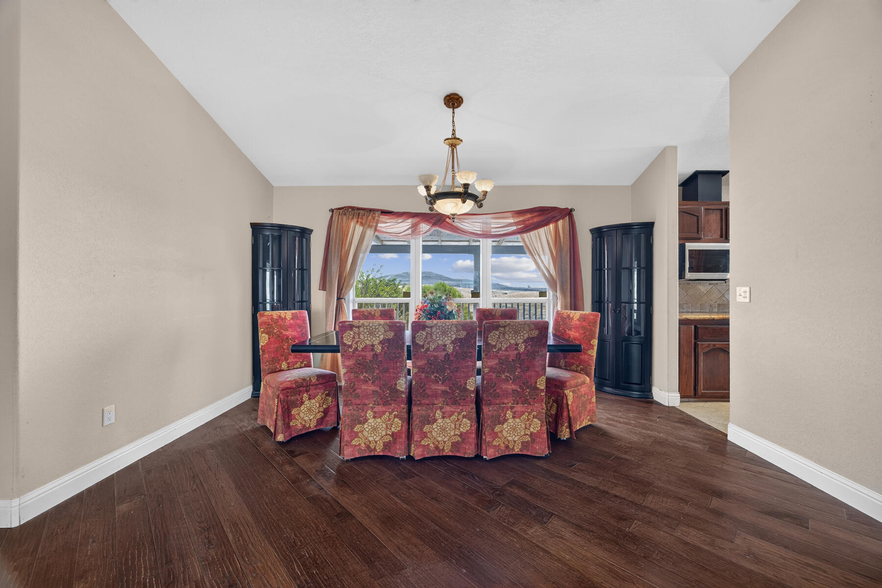 801 N 5th Ave, Avenal, CA 93204