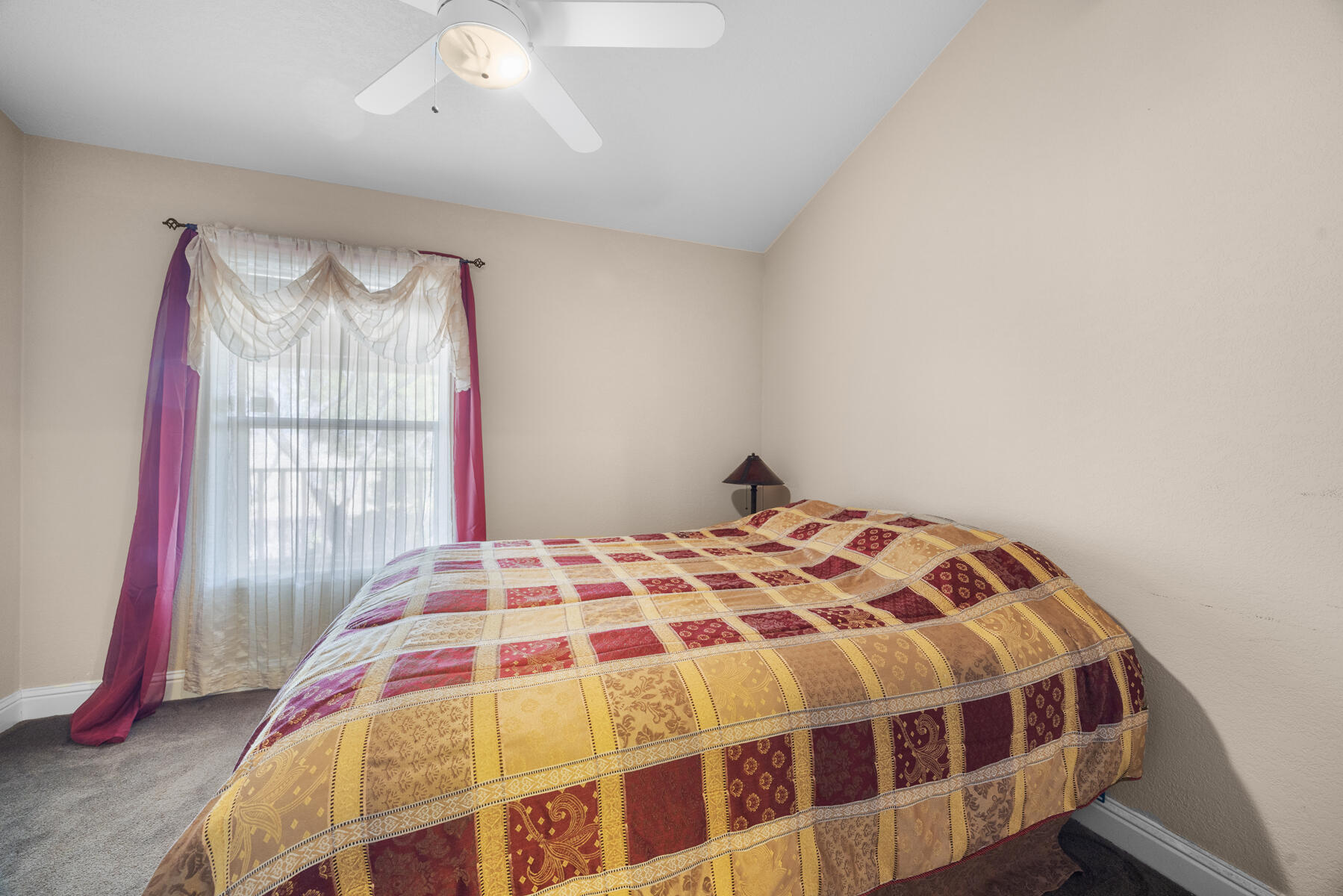 801 N 5th Ave, Avenal, CA 93204