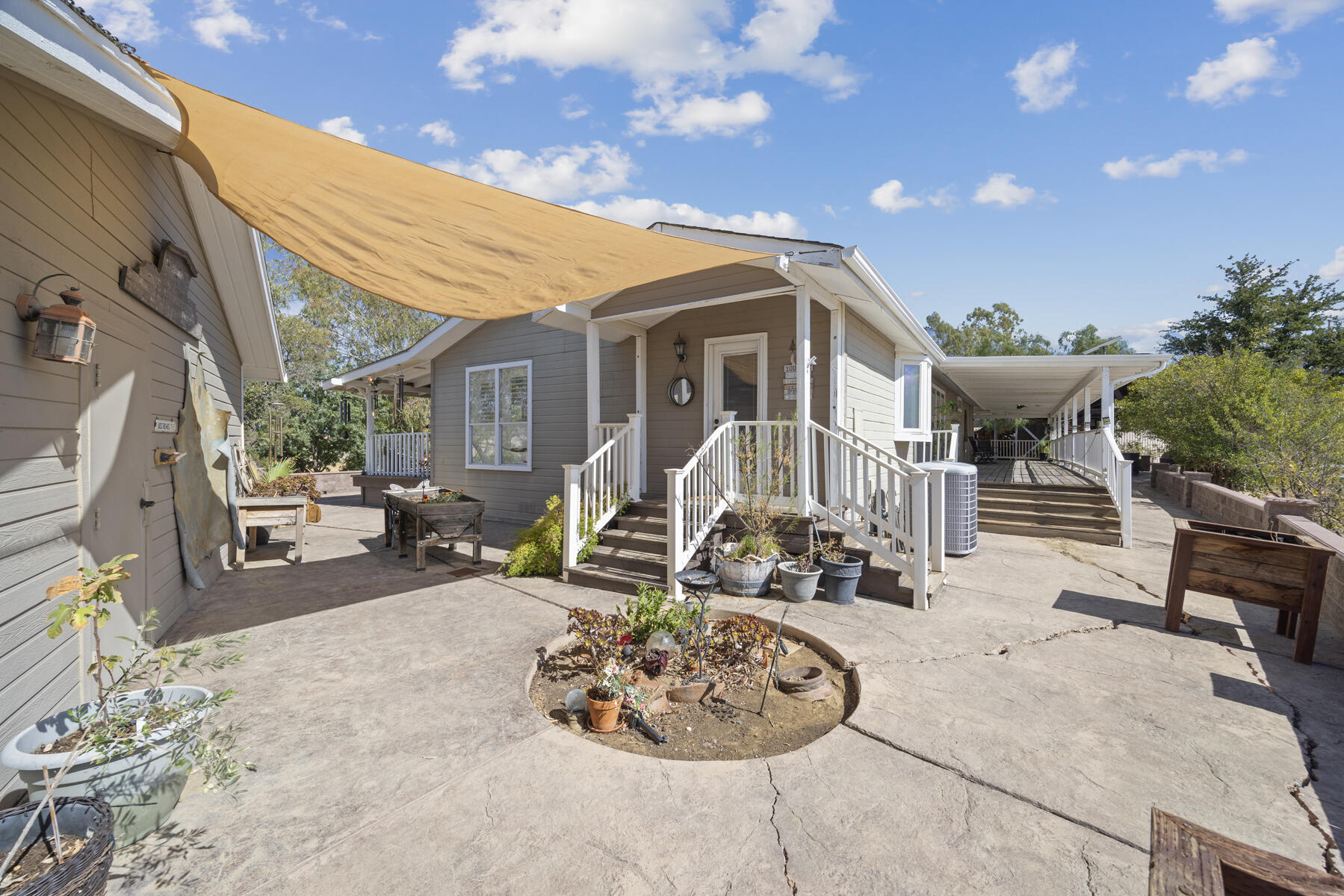 801 N 5th Ave, Avenal, CA 93204