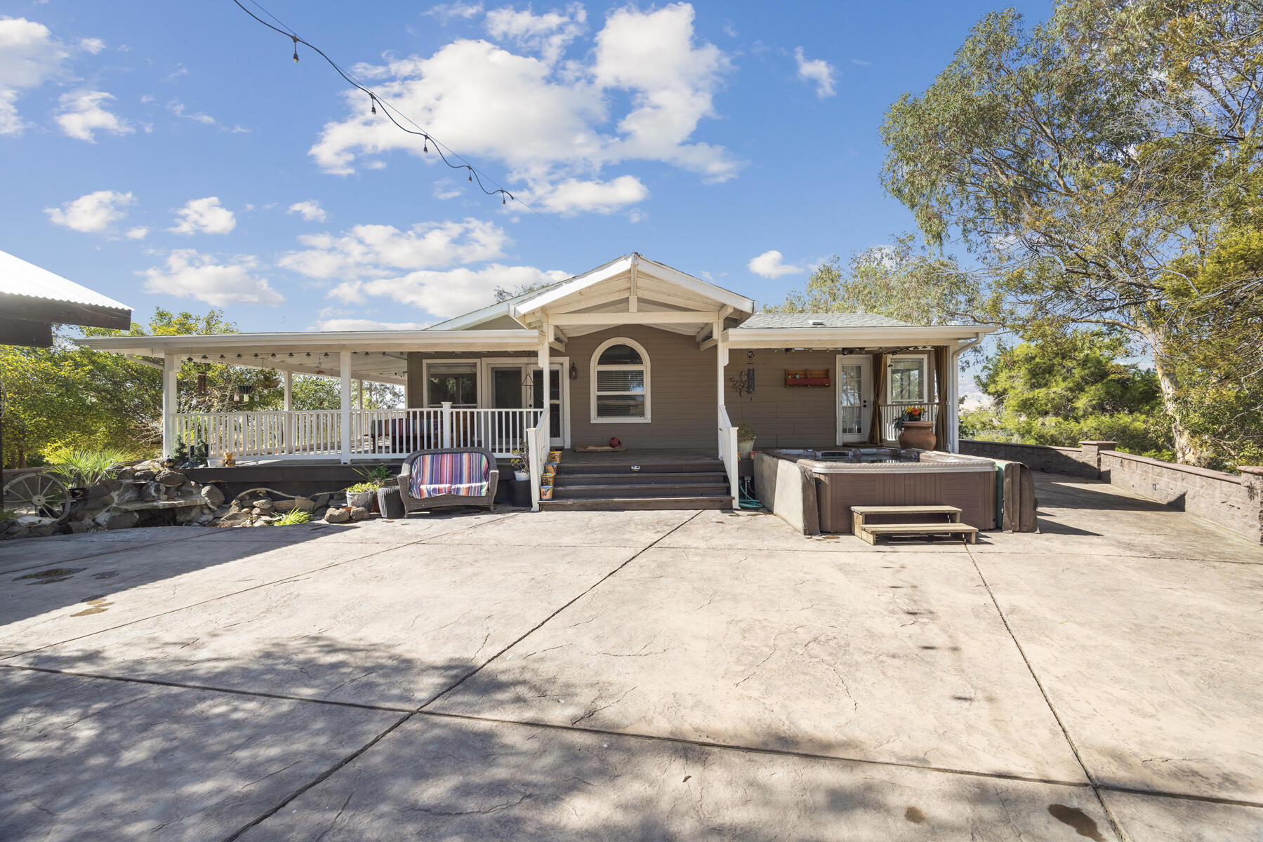 801 N 5th Ave, Avenal, CA 93204