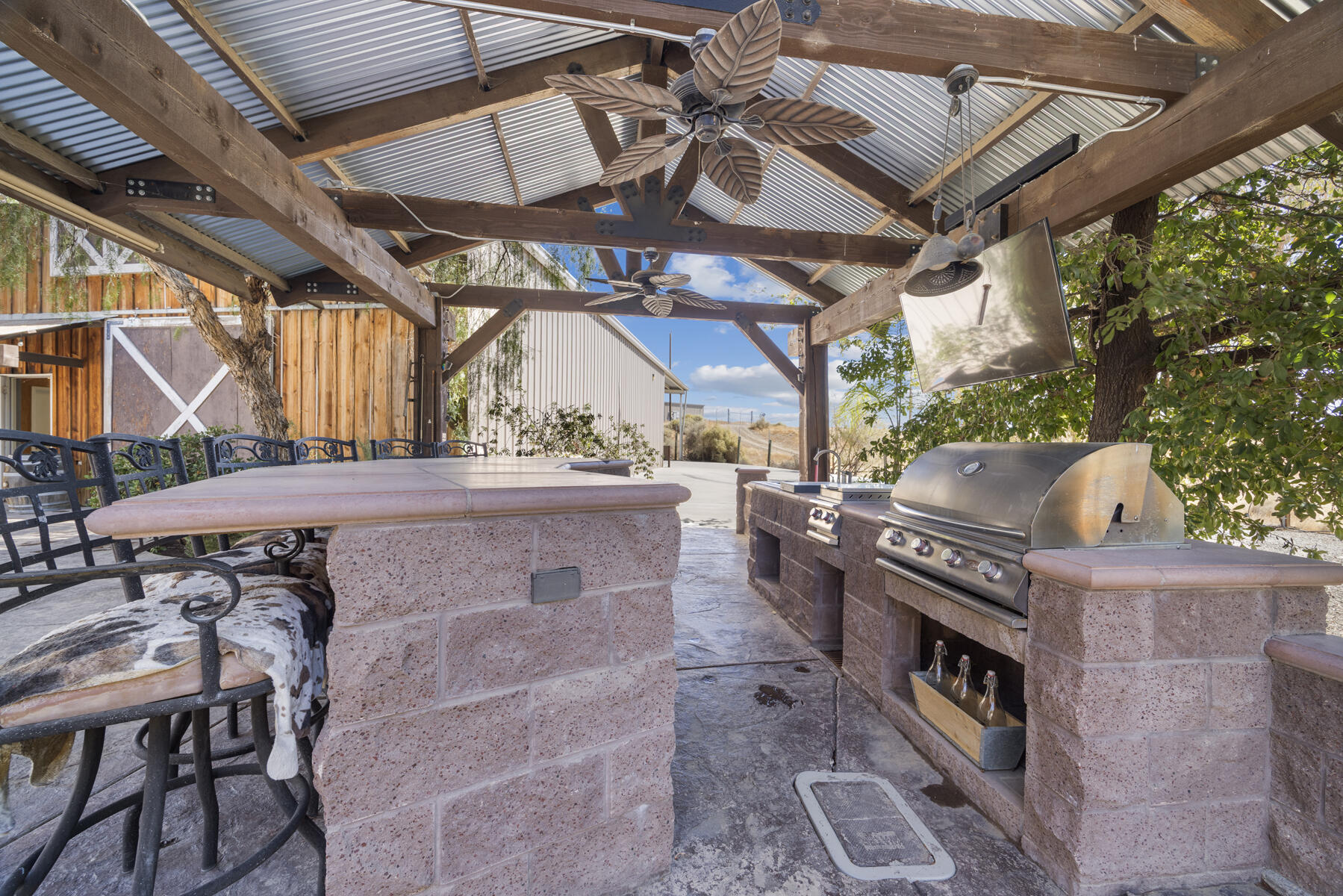 801 N 5th Ave, Avenal, CA 93204