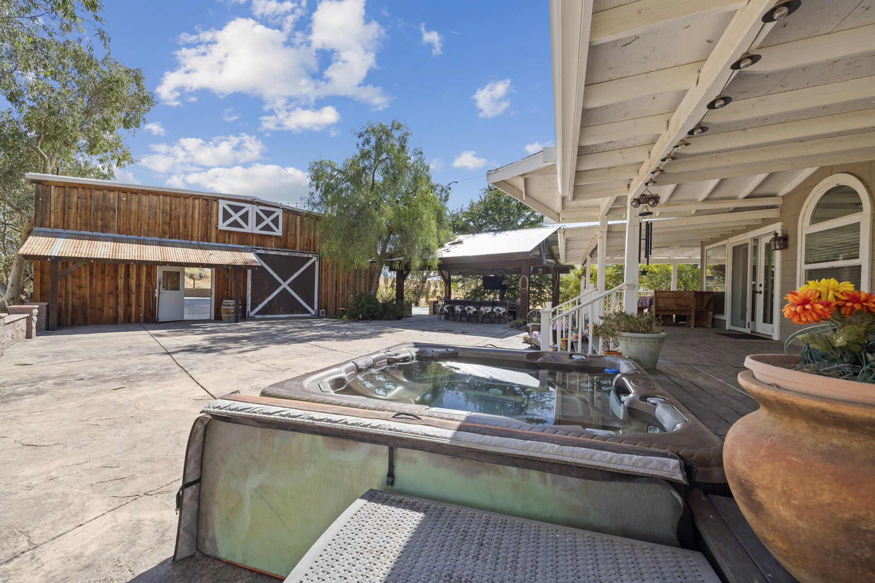 801 N 5th Ave, Avenal, CA 93204
