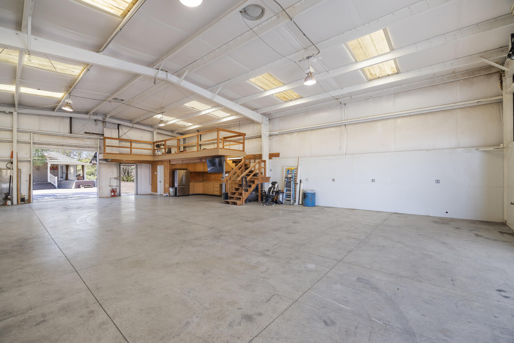 801 N 5th Ave, Avenal, CA 93204