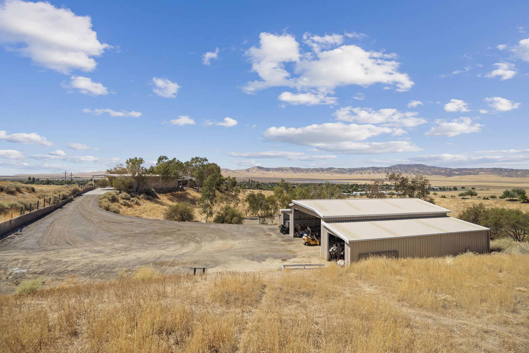 801 N 5th Ave, Avenal, CA 93204