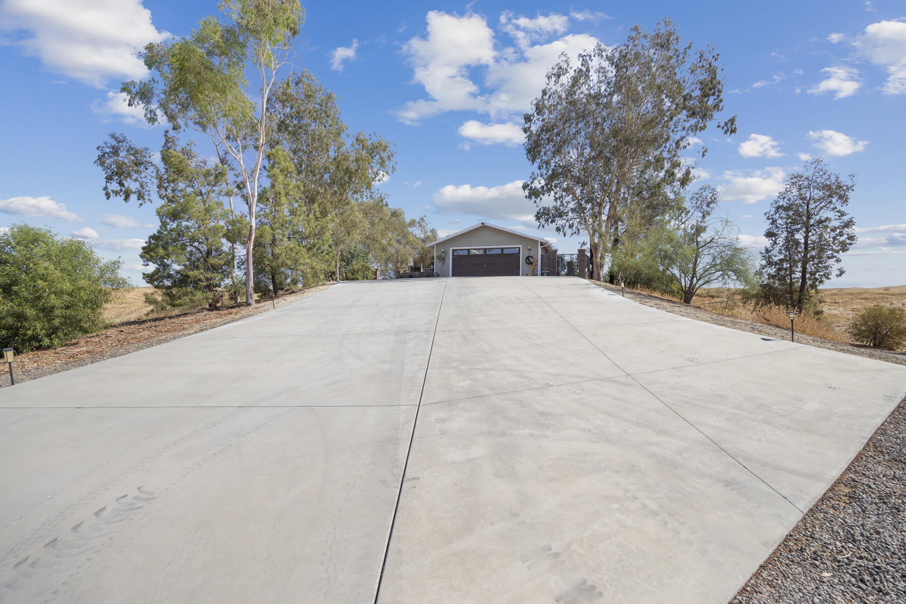 801 N 5th Ave, Avenal, CA 93204