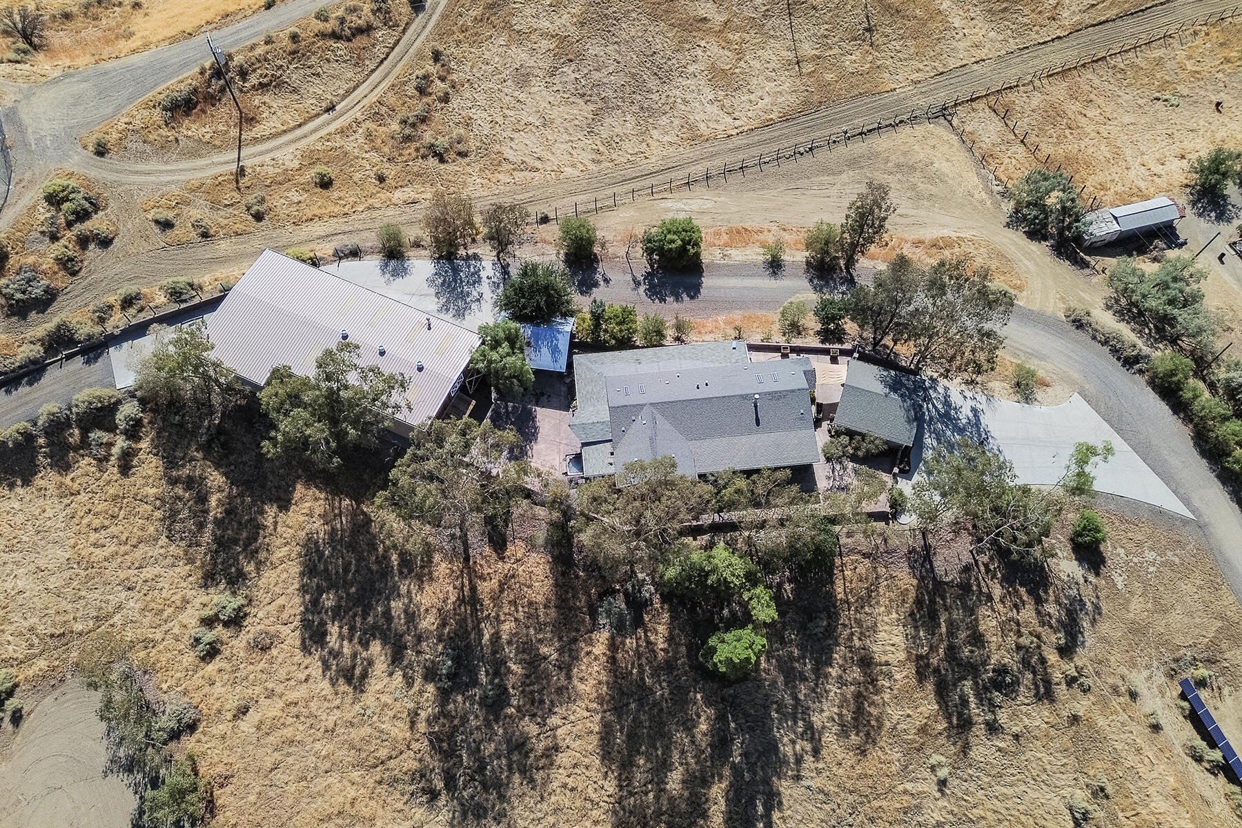 801 N 5th Ave, Avenal, CA 93204