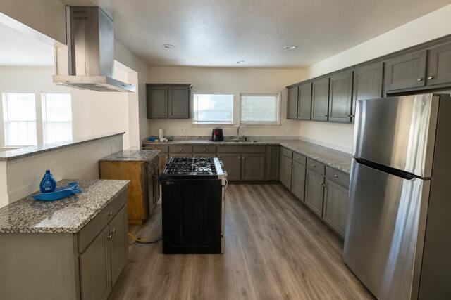 429 B St, Lemoore, CA 93245