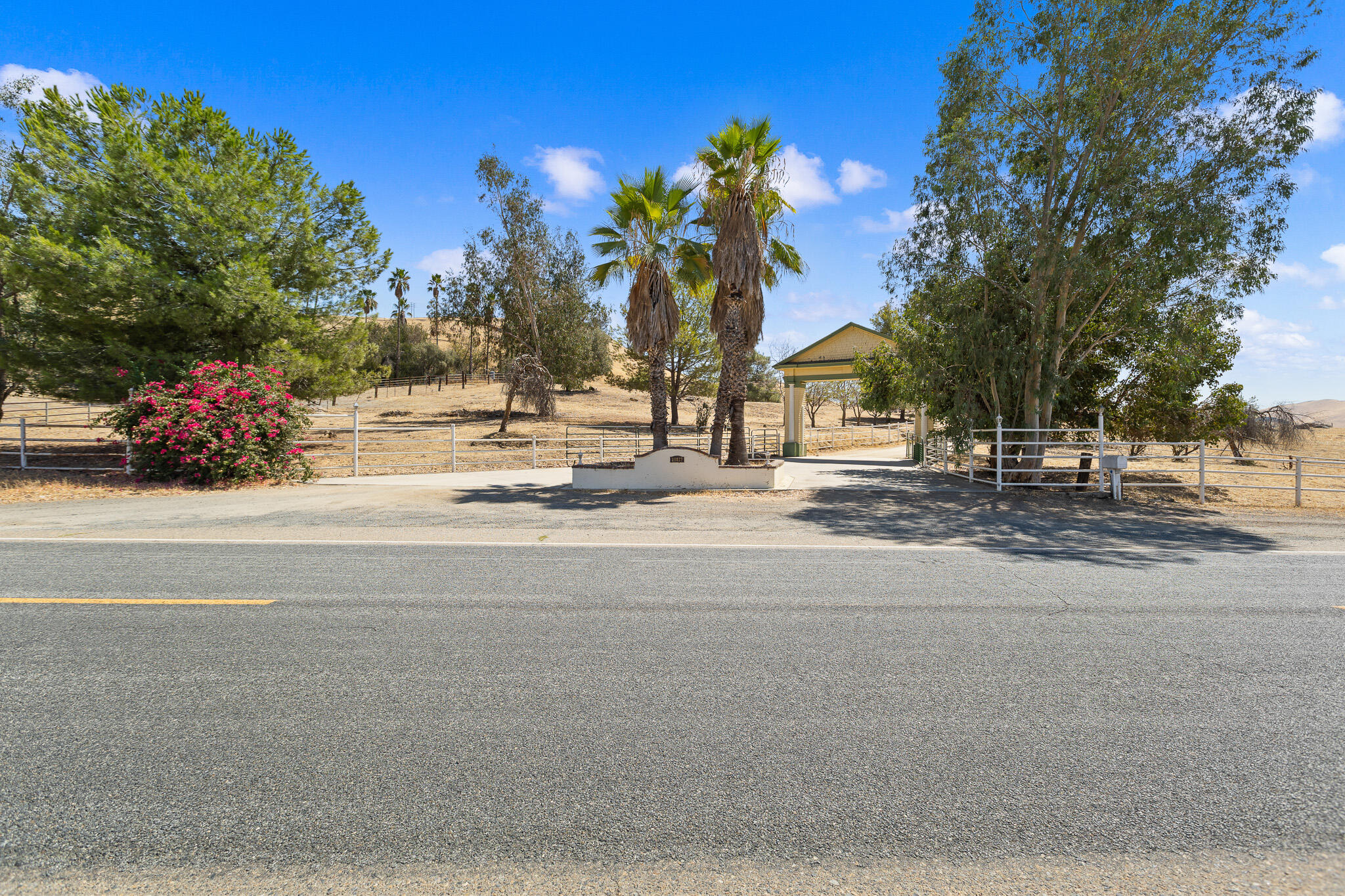 29827 Avenue 176, Porterville, CA 93257