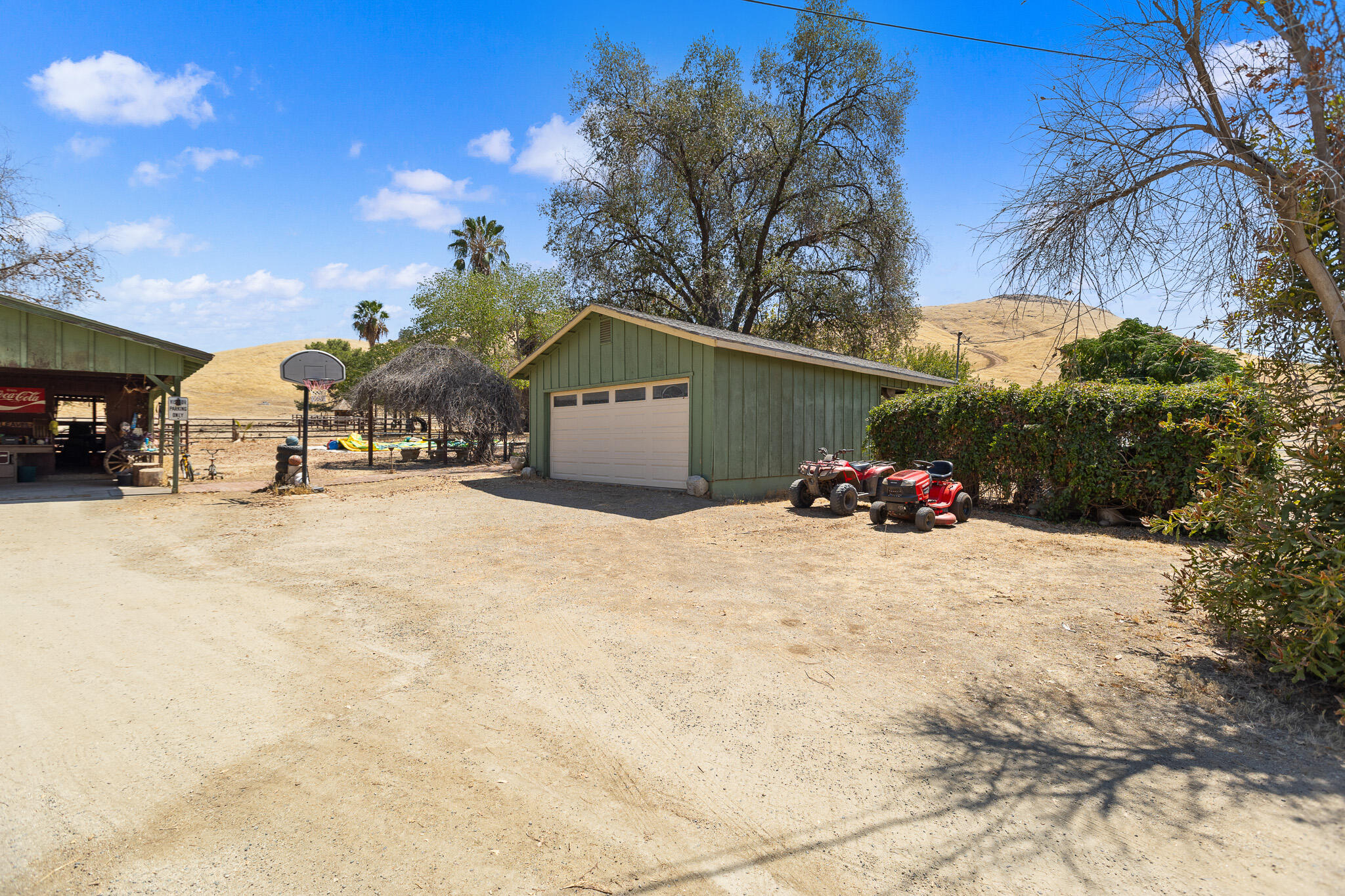 29827 Avenue 176, Porterville, CA 93257