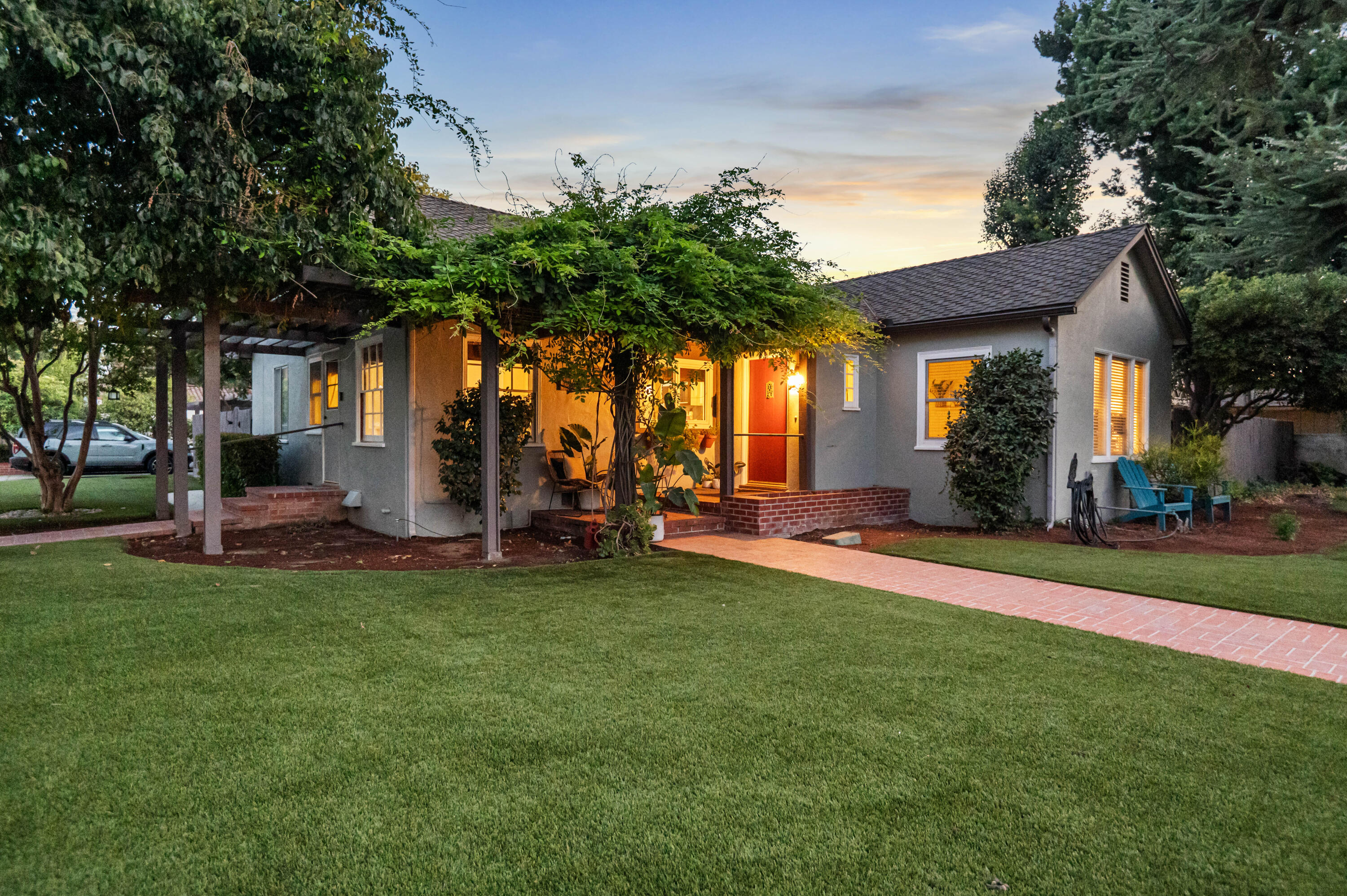 1401 W Myrtle, Visalia, CA 93277