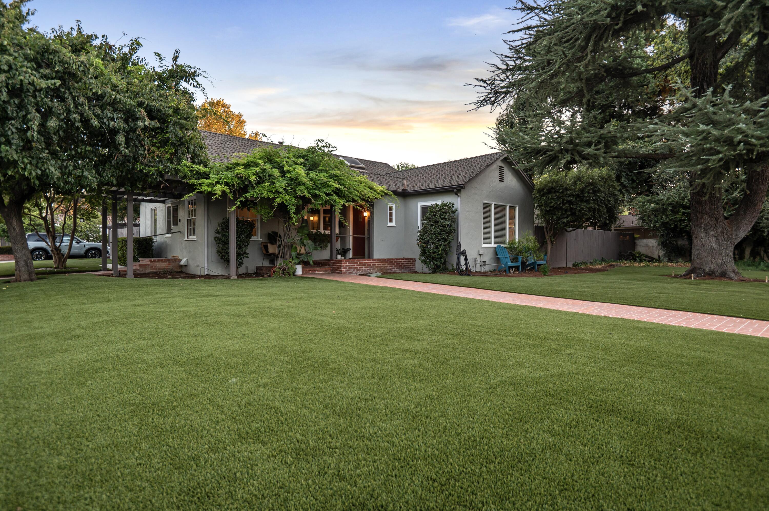 1401 W Myrtle, Visalia, CA 93277