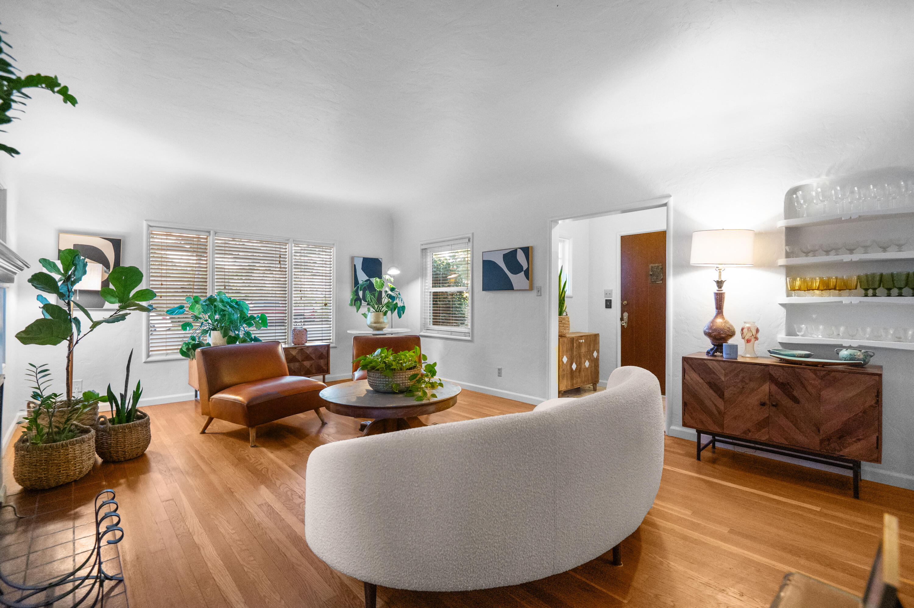 1401 W Myrtle, Visalia, CA 93277