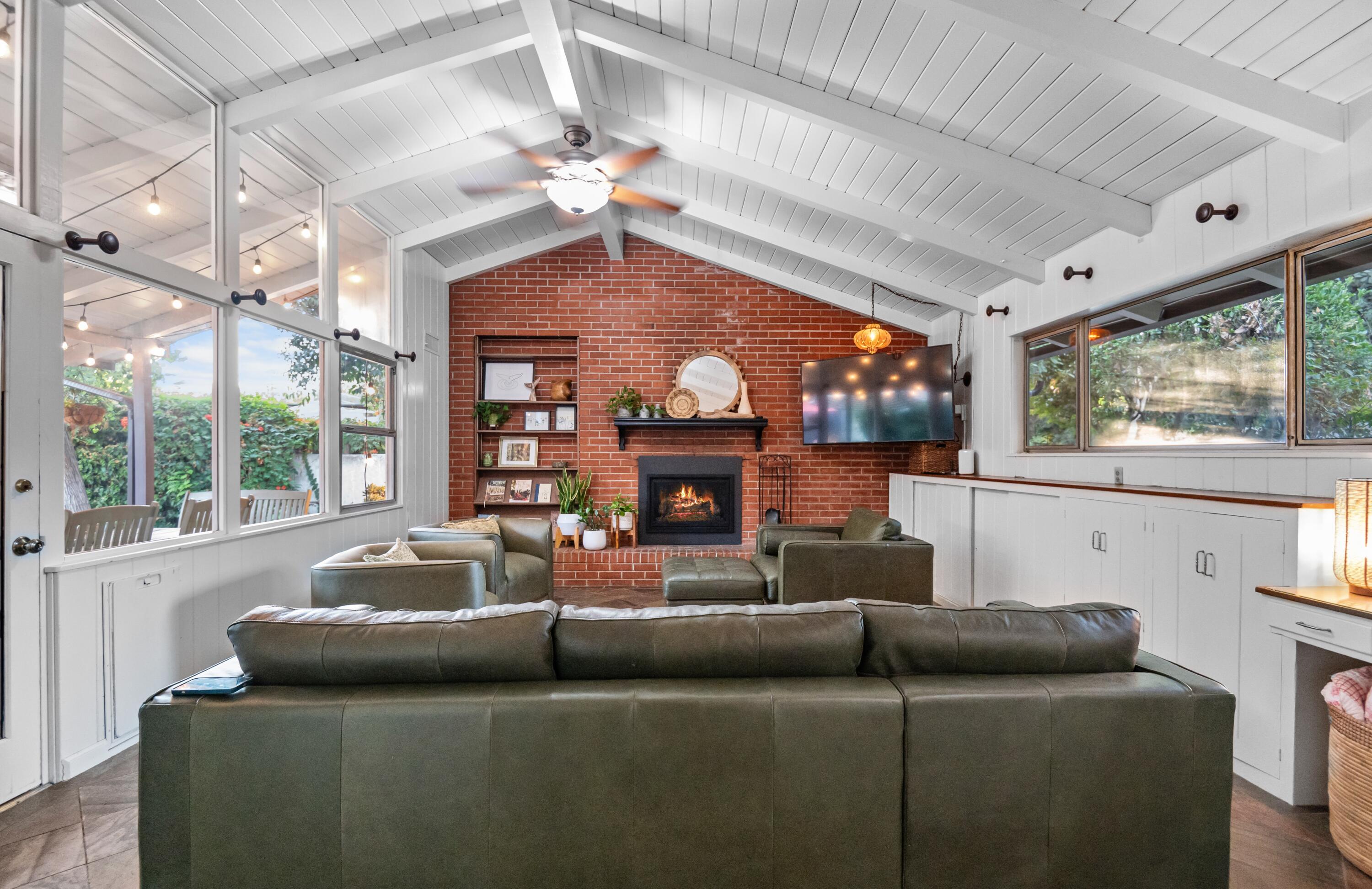 1401 W Myrtle, Visalia, CA 93277