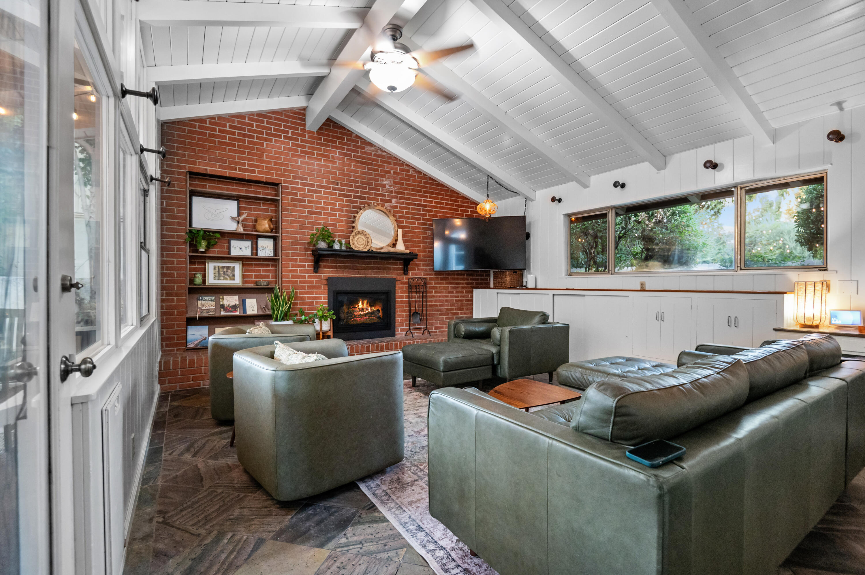 1401 W Myrtle, Visalia, CA 93277