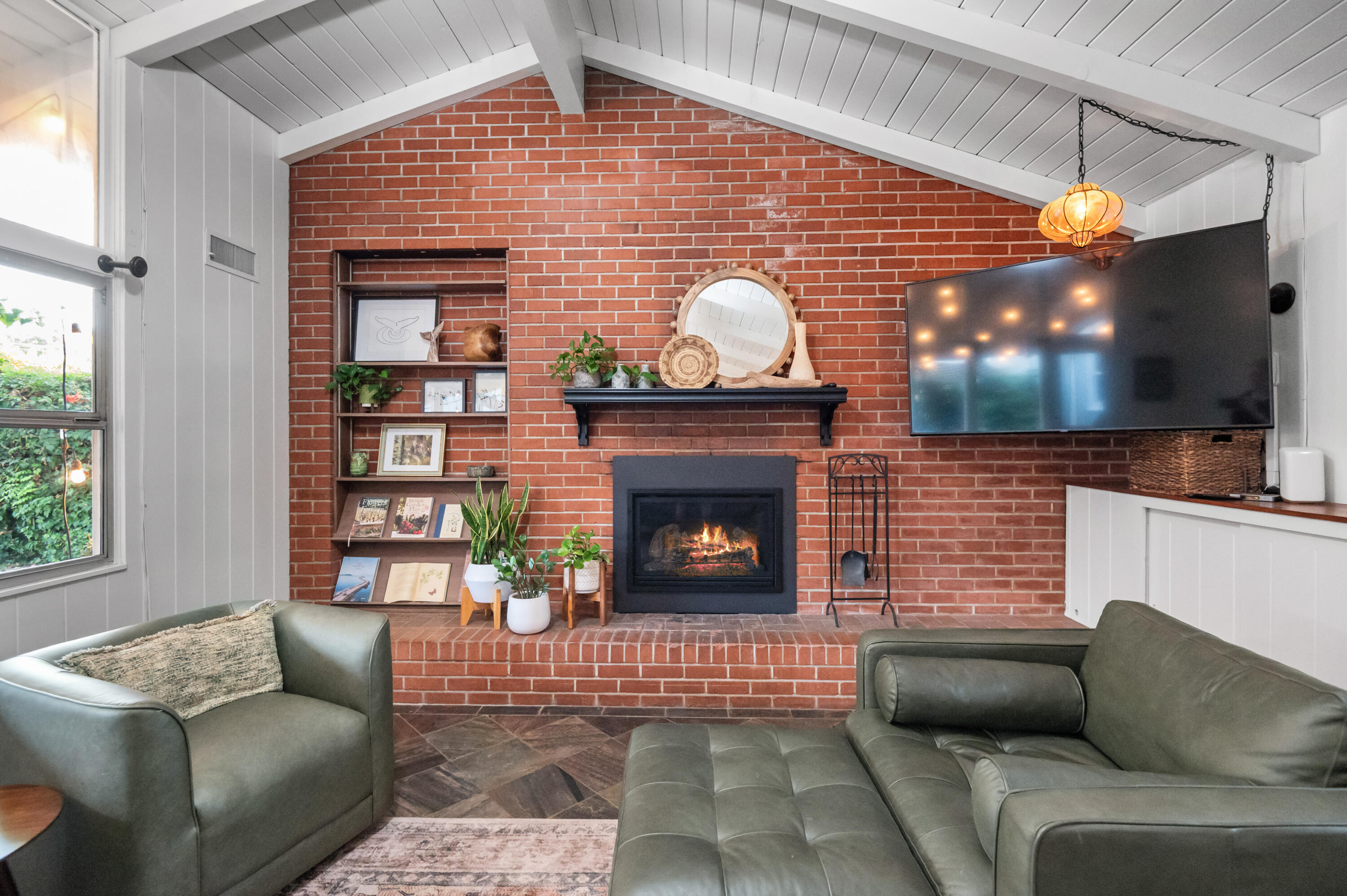 1401 W Myrtle, Visalia, CA 93277