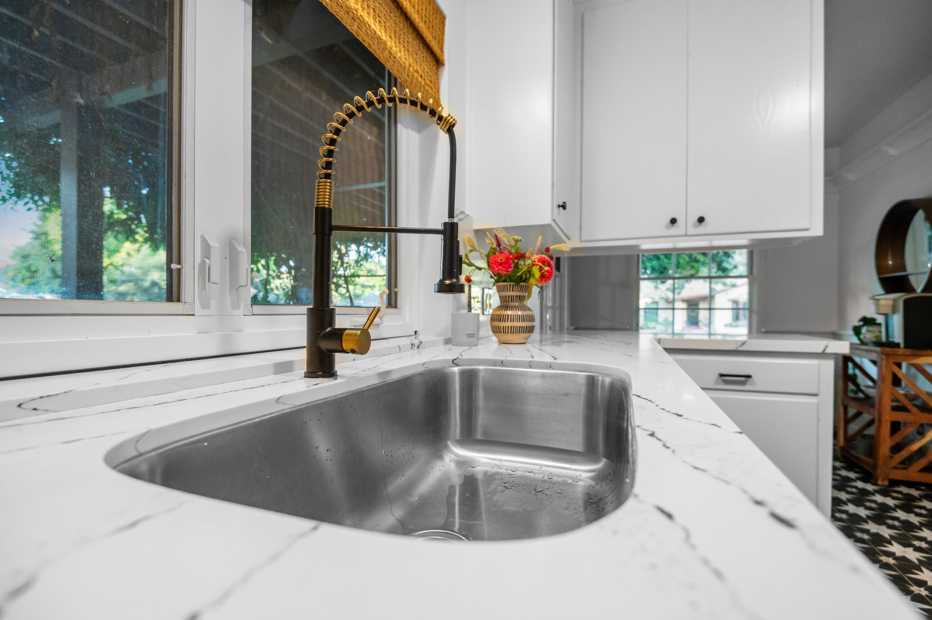 1401 W Myrtle, Visalia, CA 93277