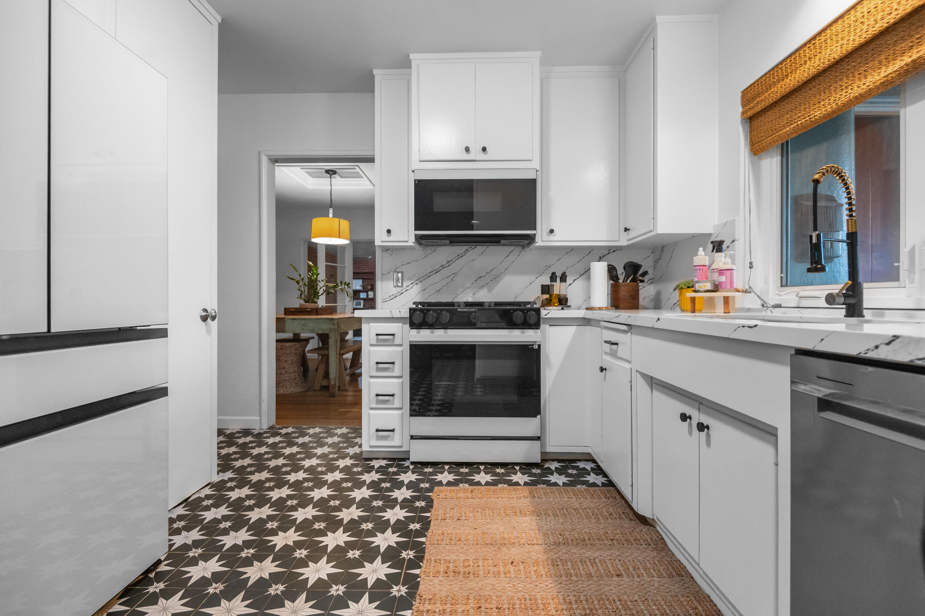 1401 W Myrtle, Visalia, CA 93277