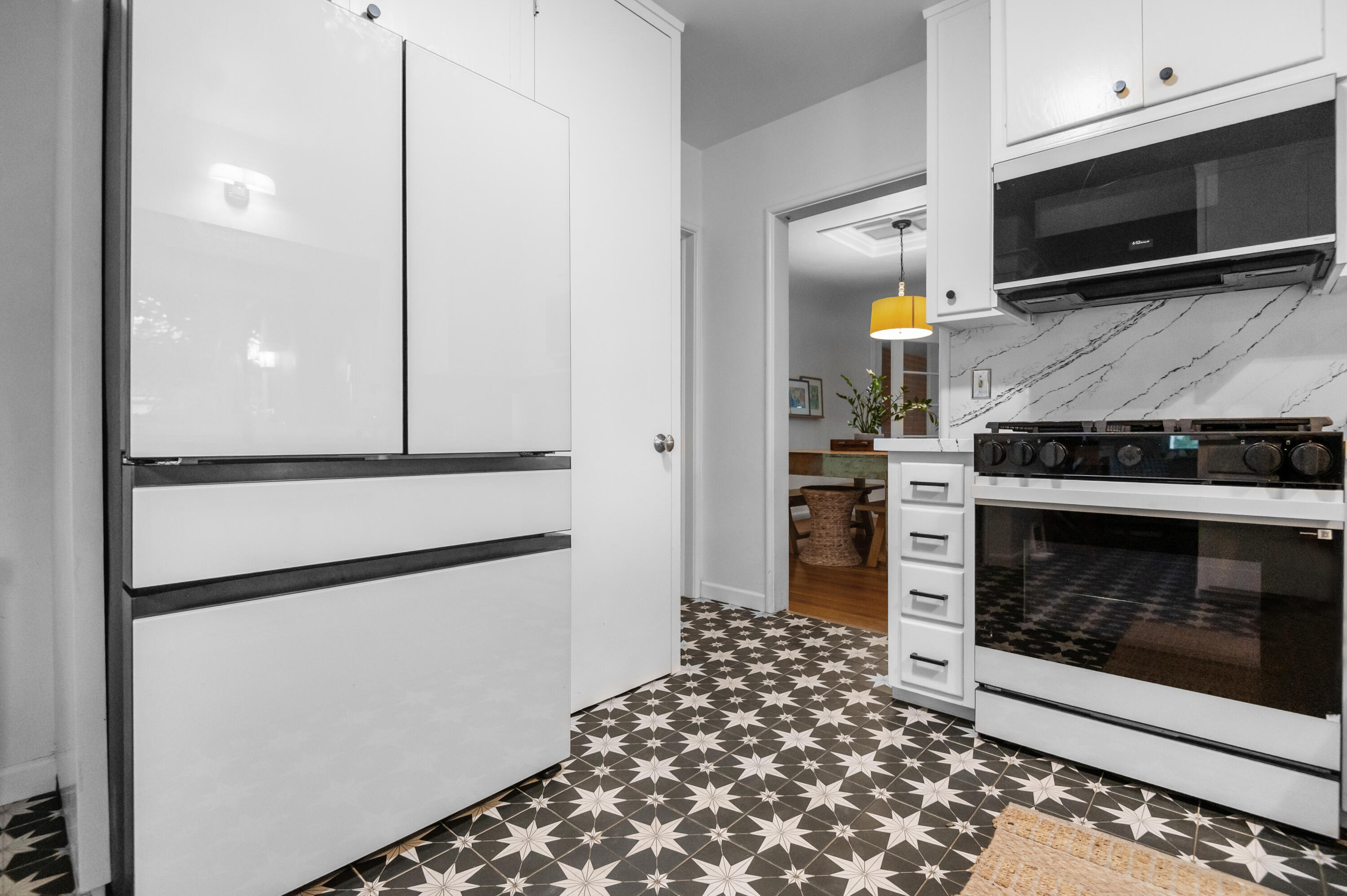 1401 W Myrtle, Visalia, CA 93277